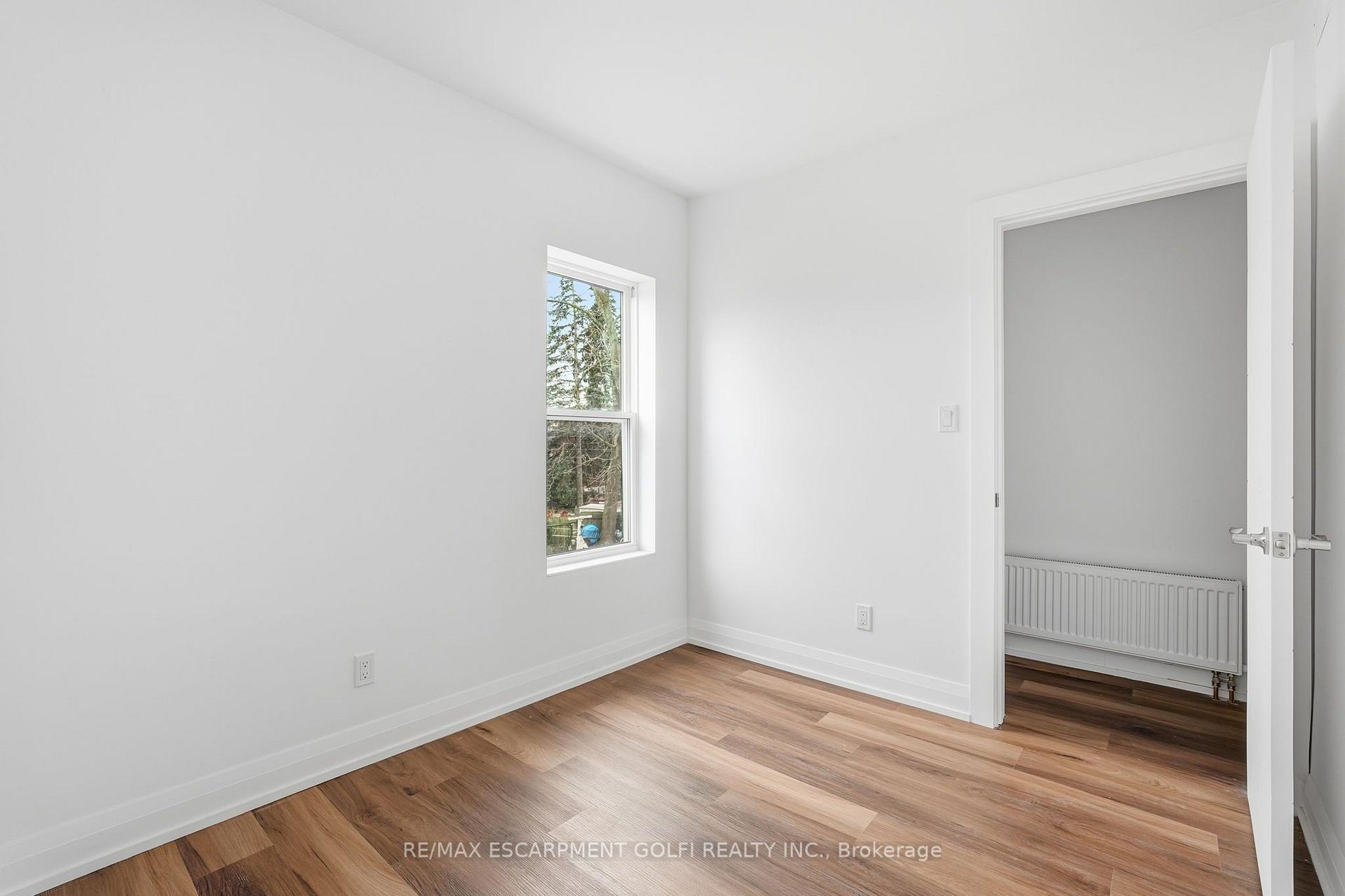Photo 18 of Unit 3, 4876 Simcoe Street, Niagara Falls, Cherrywood — HOMEH