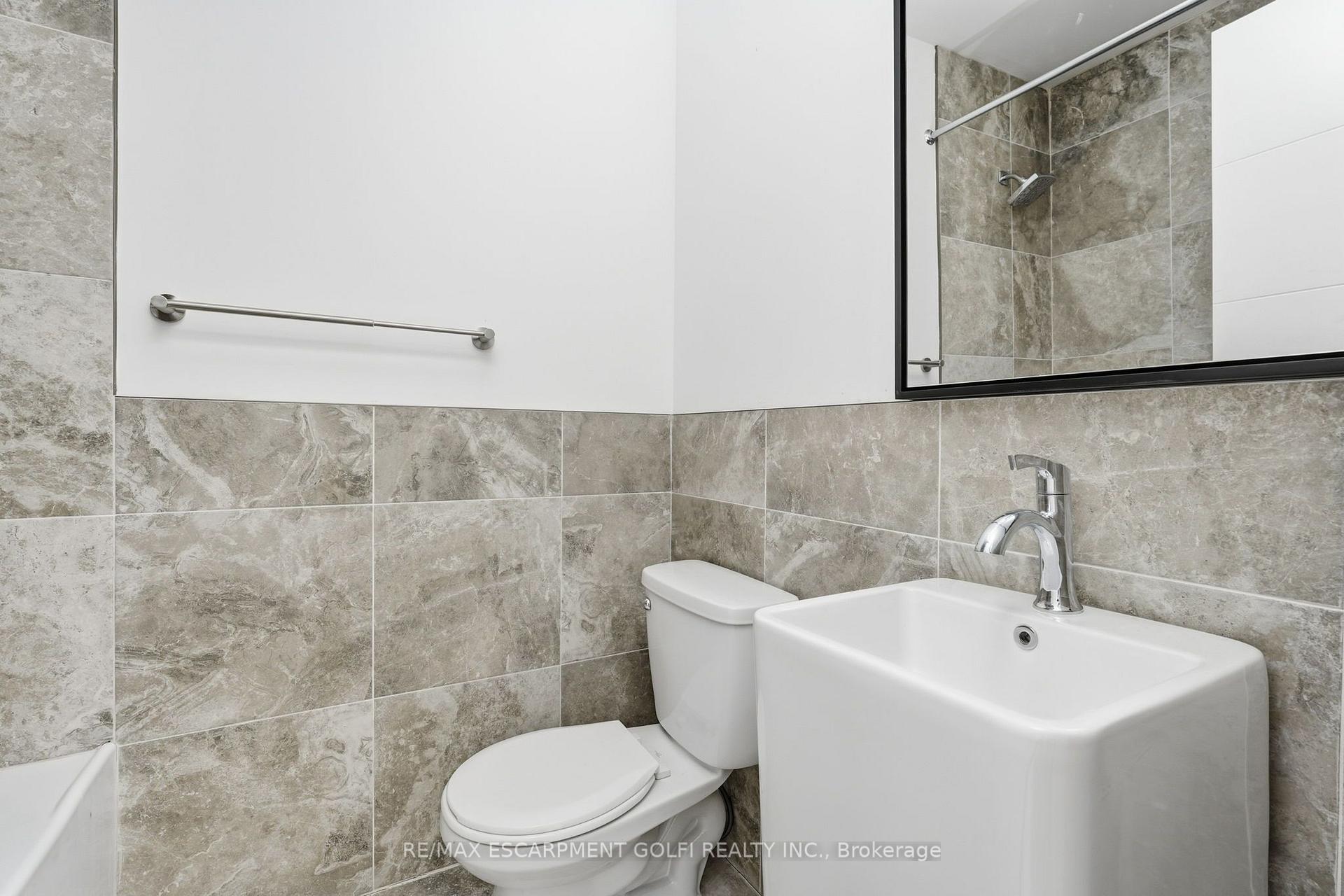 Photo 19 of Unit 3, 4876 Simcoe Street, Niagara Falls, Cherrywood — HOMEH