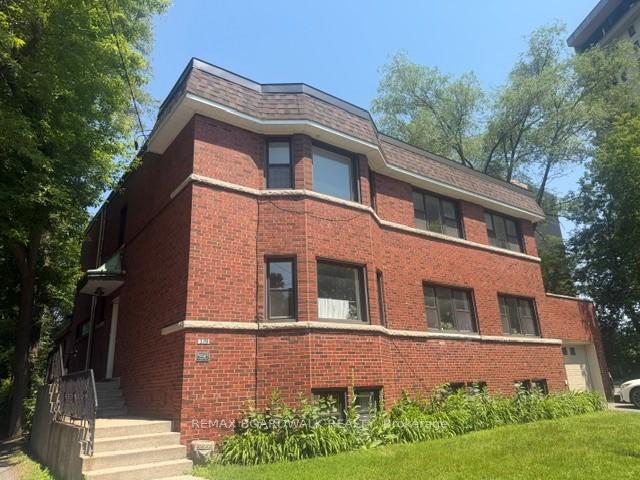 Photo 2 of Unit 2, 379 Stewart Street, Ottawa, Sandy Hill — HOMEH