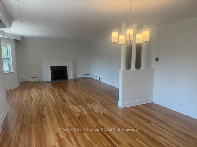 Photo 5 of Unit 2, 379 Stewart Street, Ottawa, Sandy Hill — HOMEH