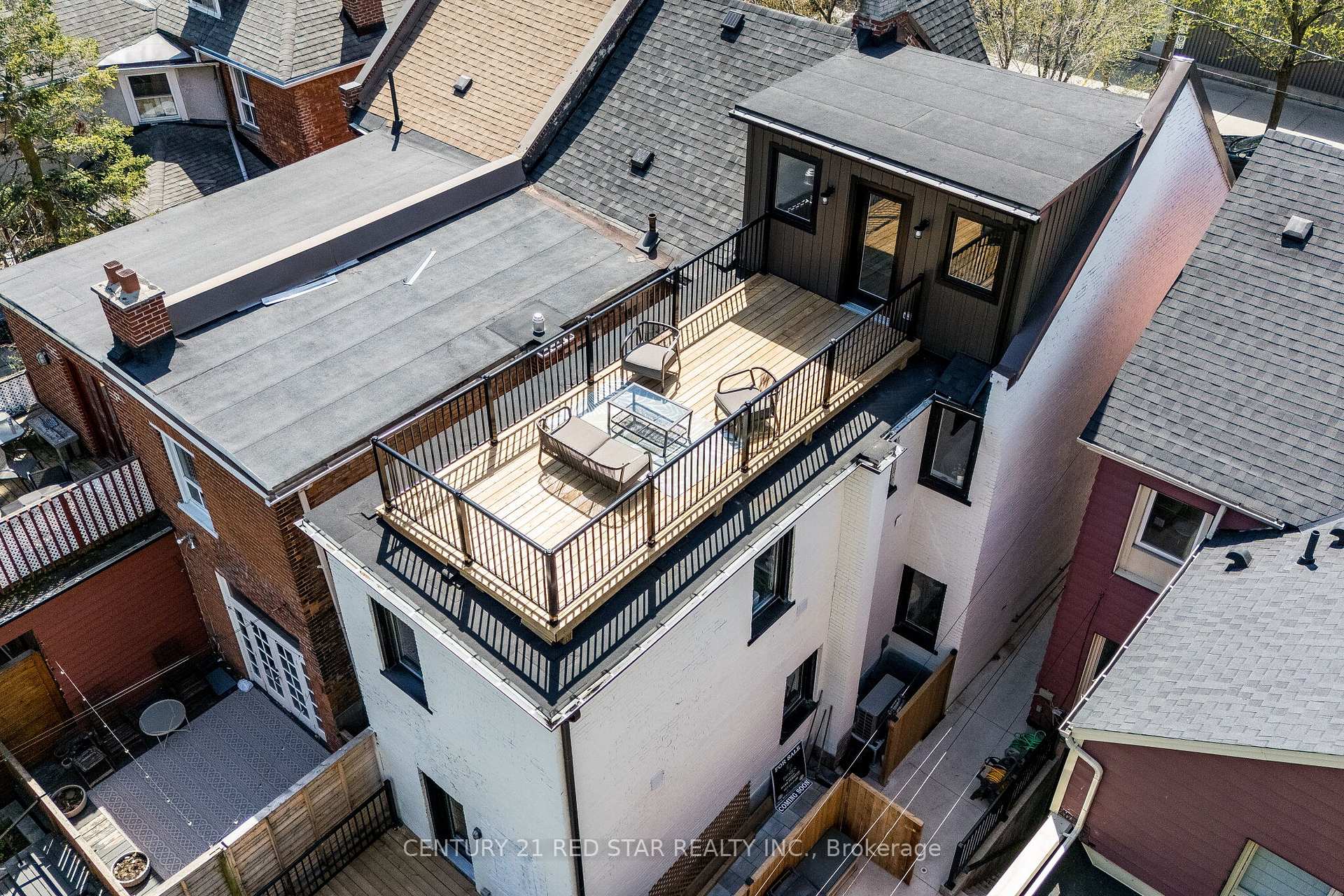 Photo 2 of 369 Pacific Avenue, Toronto, Junction Area — HOMEH