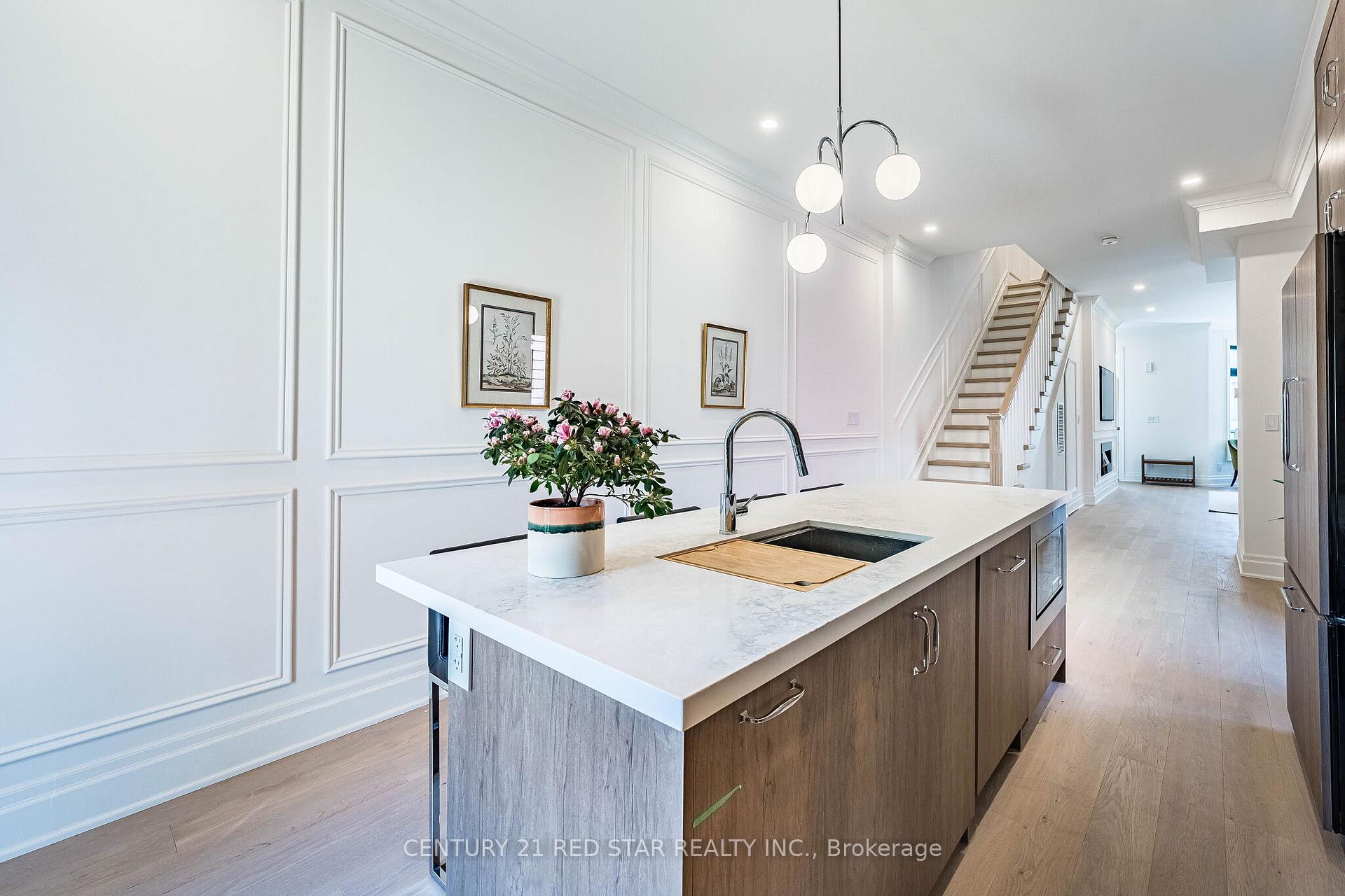 Photo 11 of 369 Pacific Avenue, Toronto, Junction Area — HOMEH