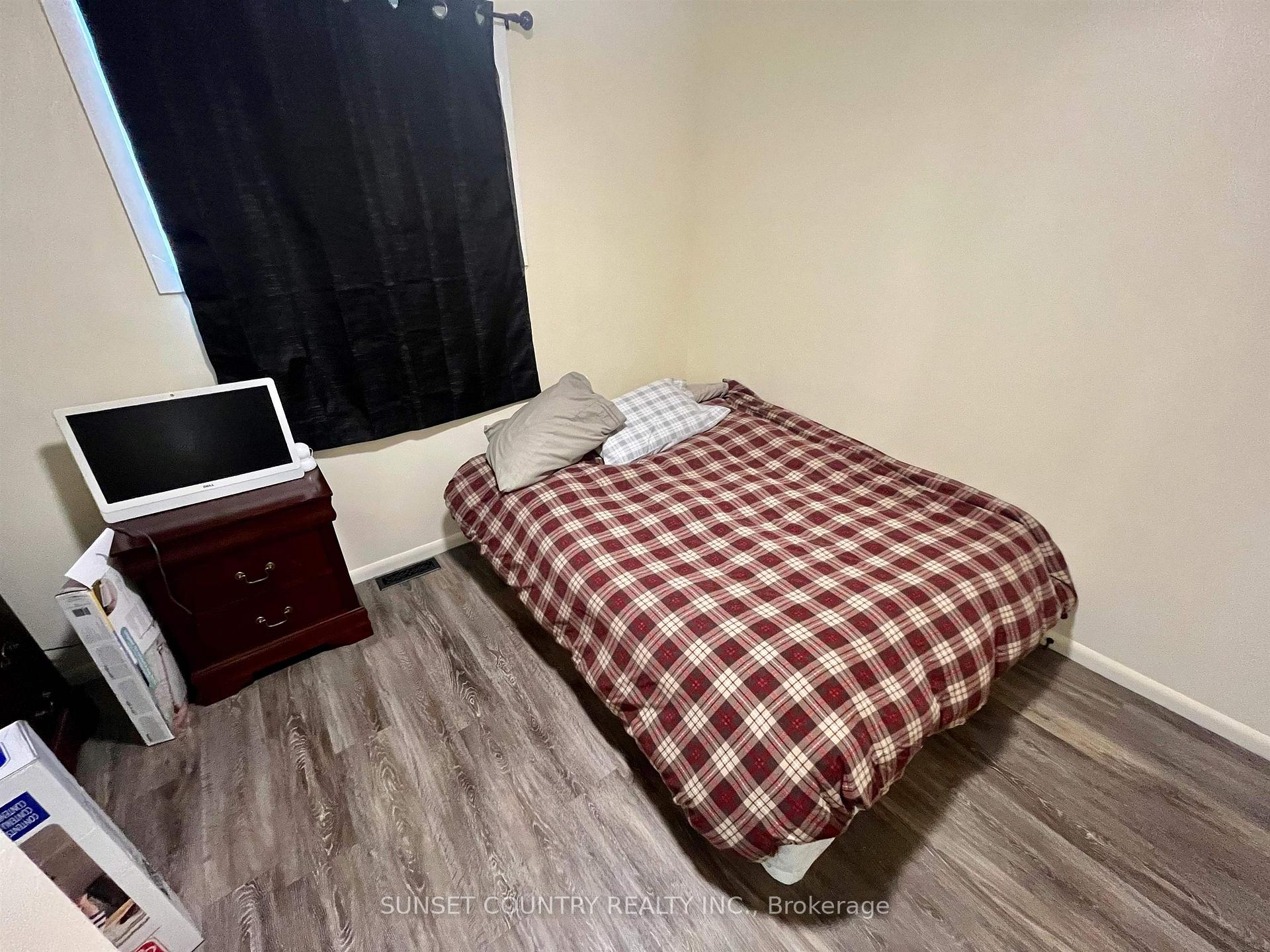 Photo 8 of 246 Florence Street, Dryden, Hillcrest — HOMEH