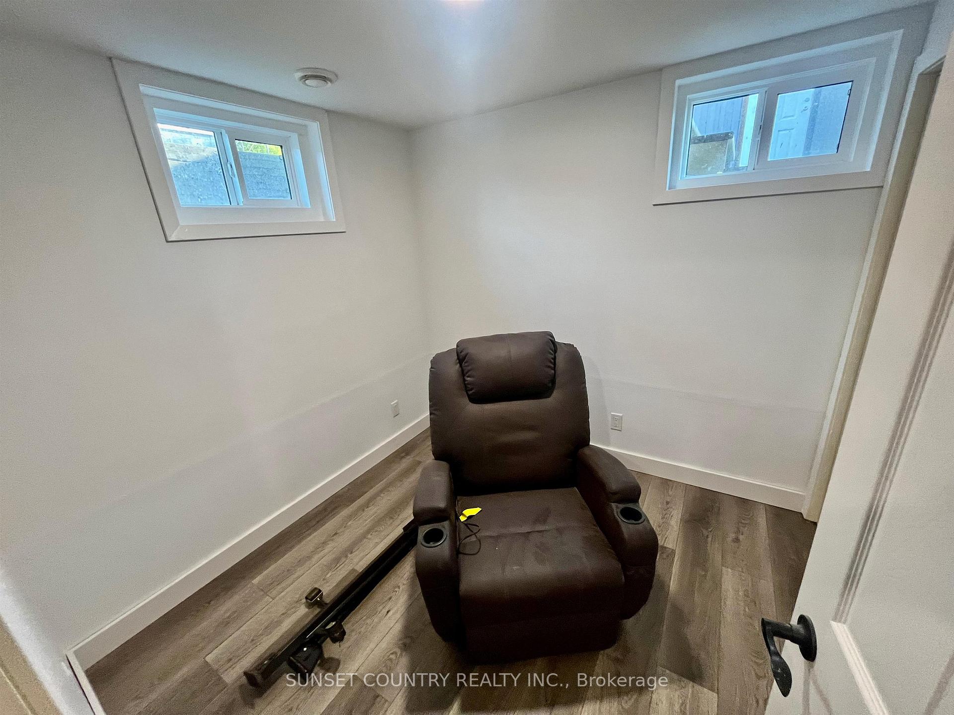 Photo 11 of 246 Florence Street, Dryden, Hillcrest — HOMEH