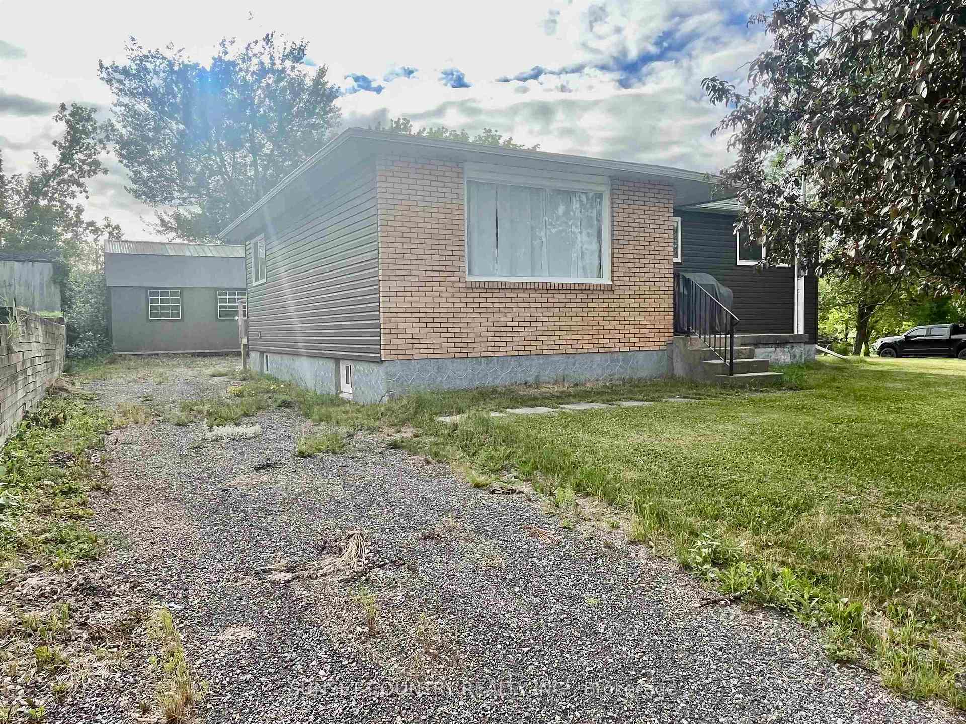 Photo 14 of 246 Florence Street, Dryden, Hillcrest — HOMEH