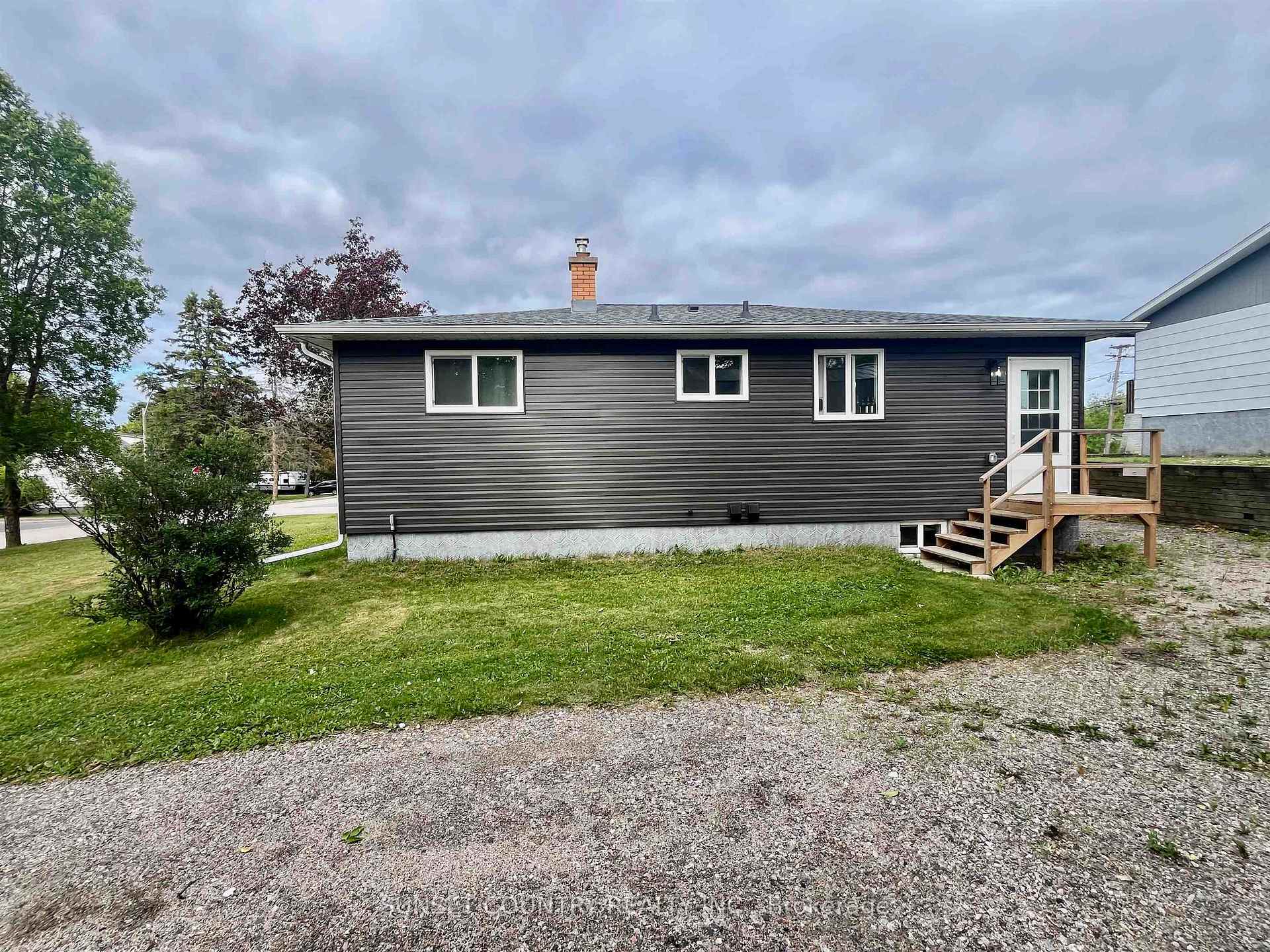Photo 17 of 246 Florence Street, Dryden, Hillcrest — HOMEH