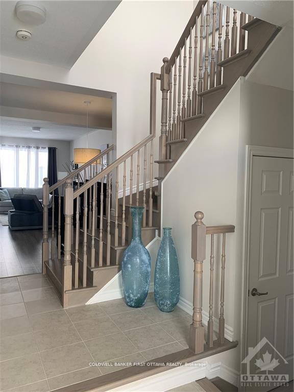 Photo 2 of 303 Sweet Valley Drive, Ottawa, Avalon West — HOMEH