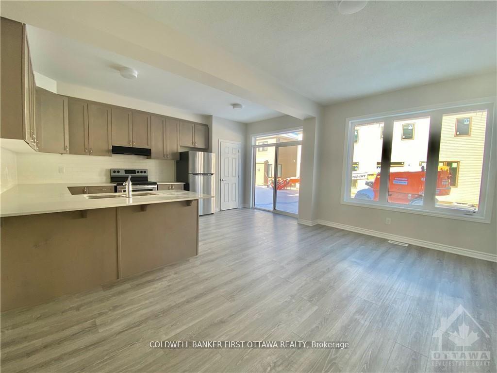 Photo 3 of 303 Sweet Valley Drive, Ottawa, Avalon West — HOMEH