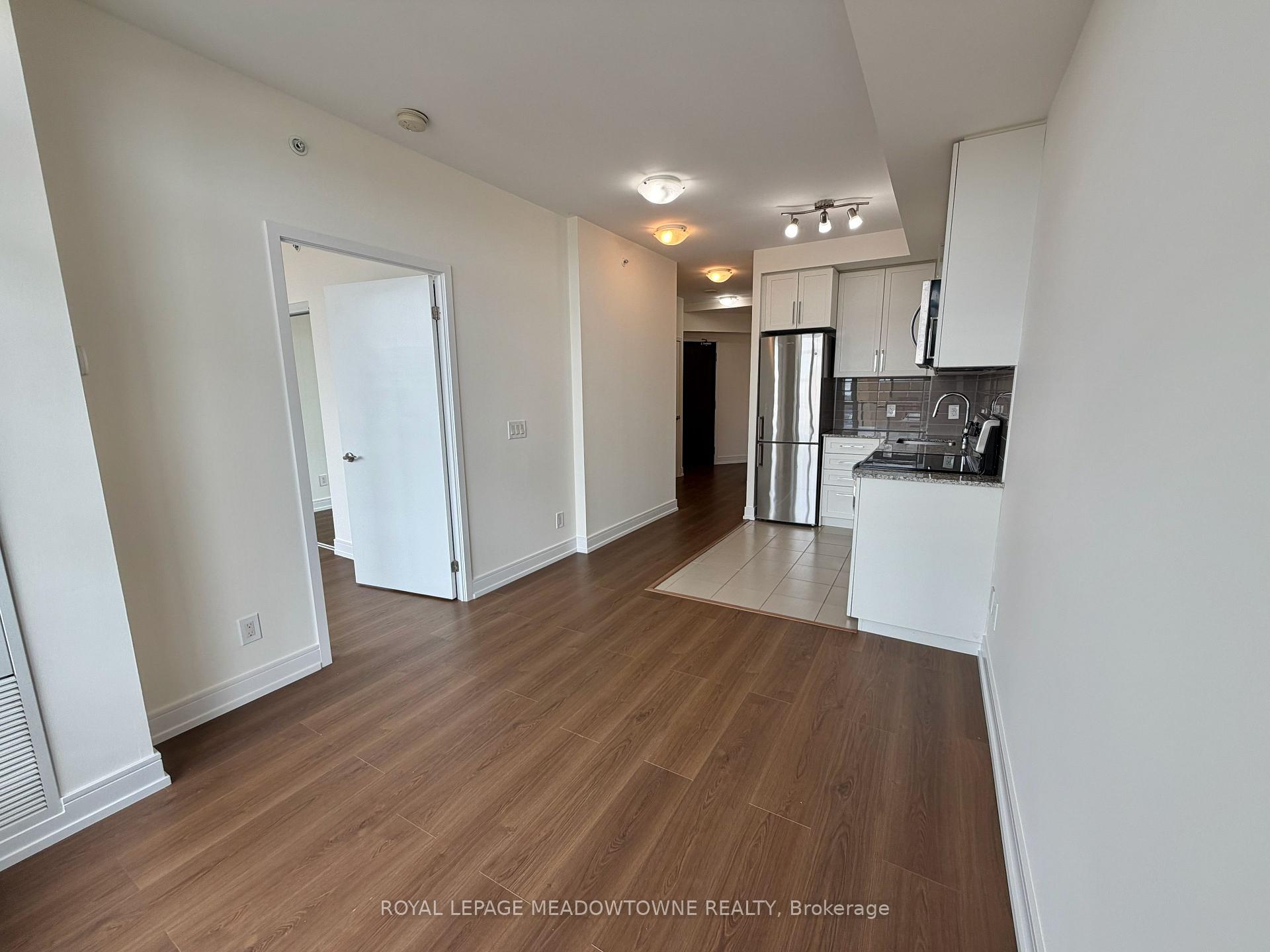 Photo 3 of Unit 1601, 840 Queens Plate Drive, Etobicoke, West Humber-Clairville — HOMEH
