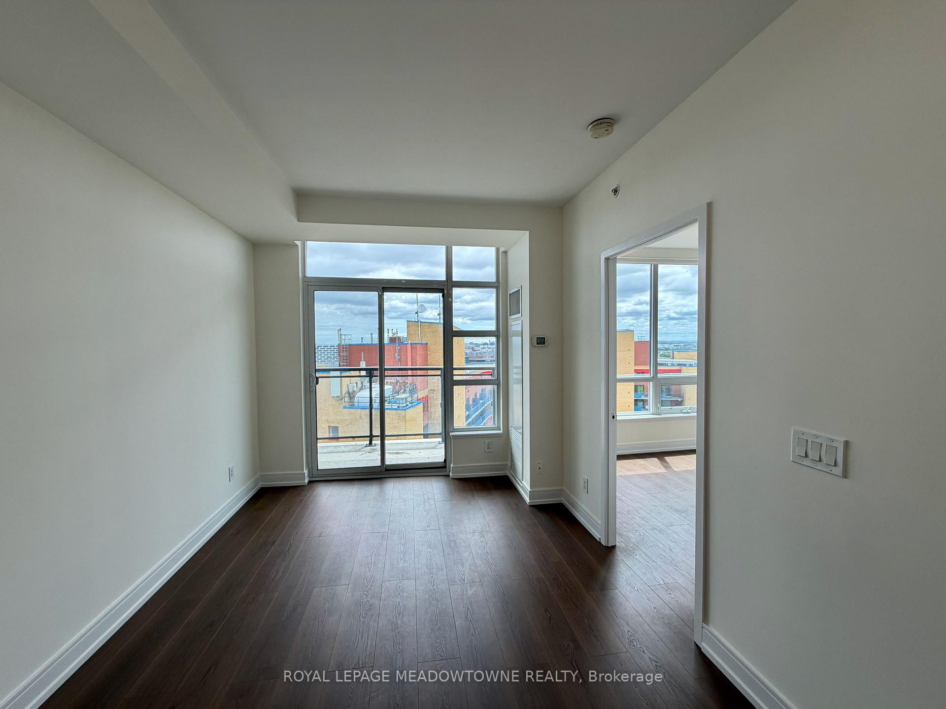 Photo 4 of Unit 1601, 840 Queens Plate Drive, Etobicoke, West Humber-Clairville — HOMEH