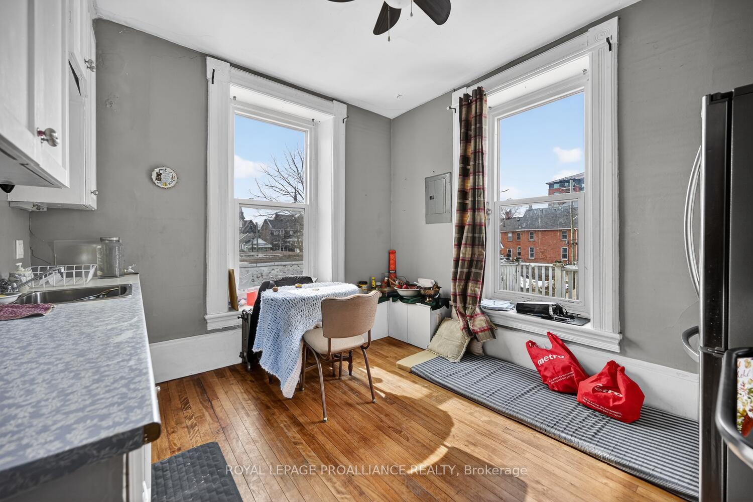 Photo 6 of 2 -42 King Street E, Brockville, Brockville — HOMEH