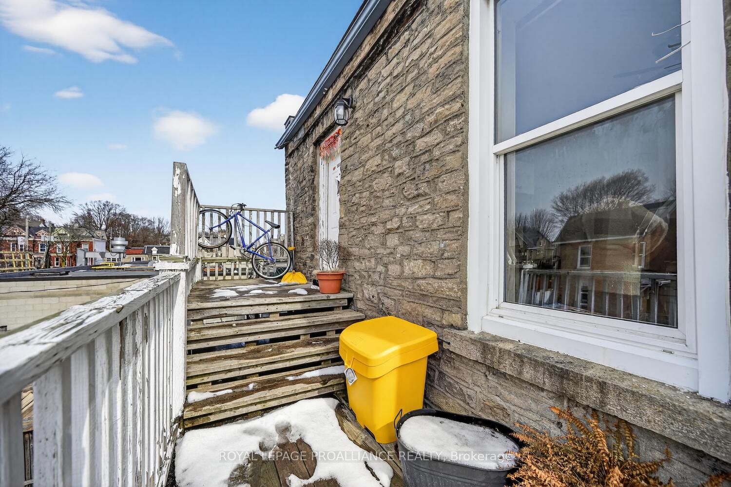 Photo 10 of 2 -42 King Street E, Brockville, Brockville — HOMEH
