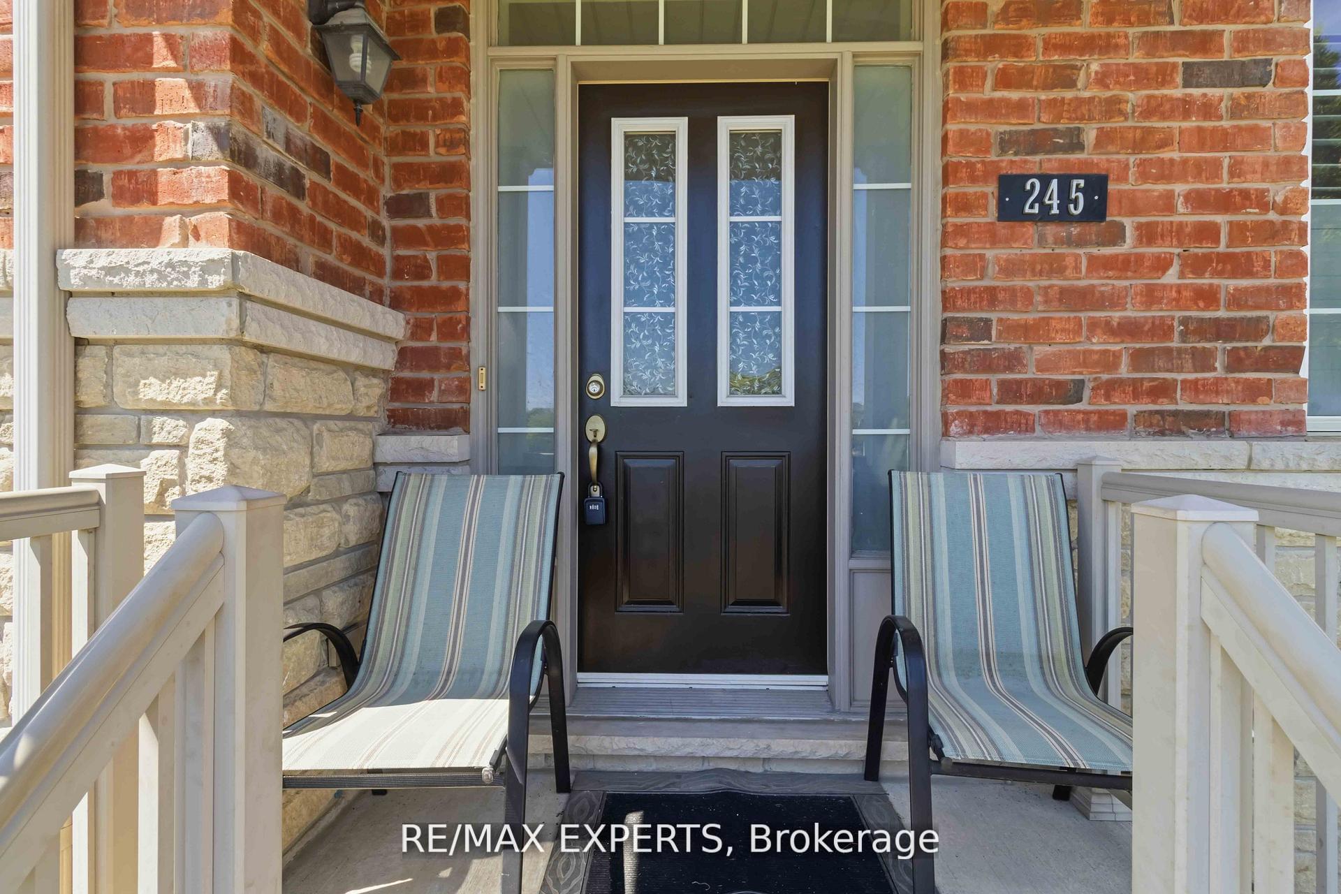 Photo 3 of 245 Isaac Devins Boulevard, North York, Humberlea-Pelmo Park — HOMEH
