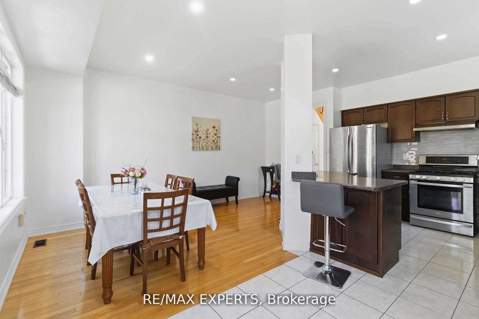 Photo 15 of 245 Isaac Devins Boulevard, North York, Humberlea-Pelmo Park — HOMEH
