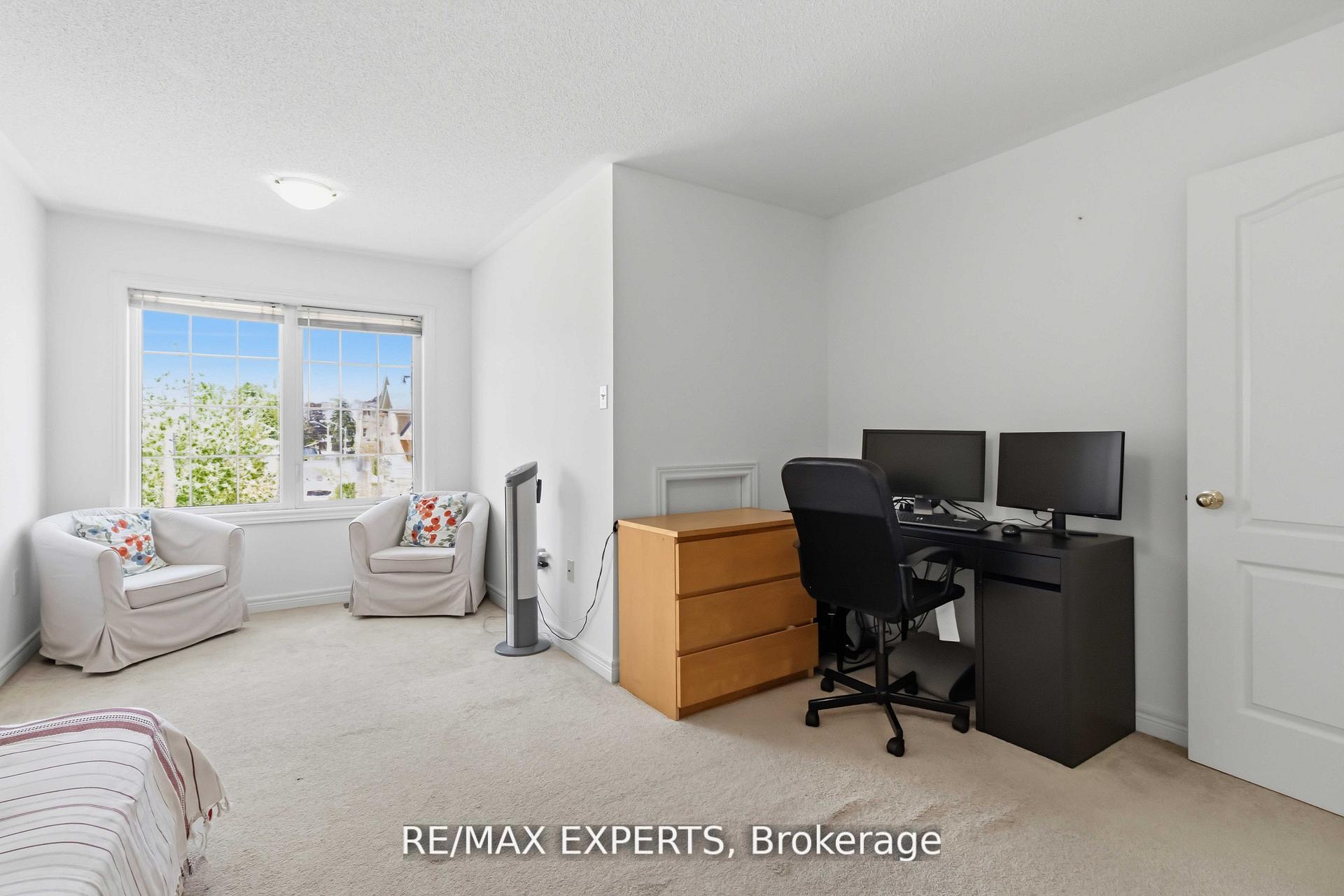 Photo 27 of 245 Isaac Devins Boulevard, North York, Humberlea-Pelmo Park — HOMEH