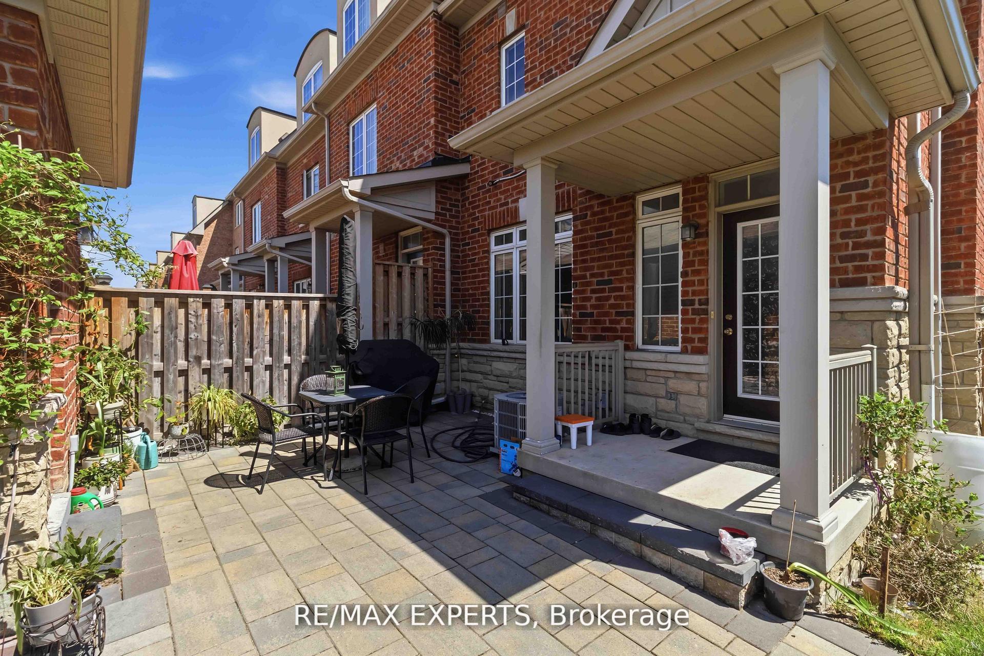 Photo 37 of 245 Isaac Devins Boulevard, North York, Humberlea-Pelmo Park — HOMEH