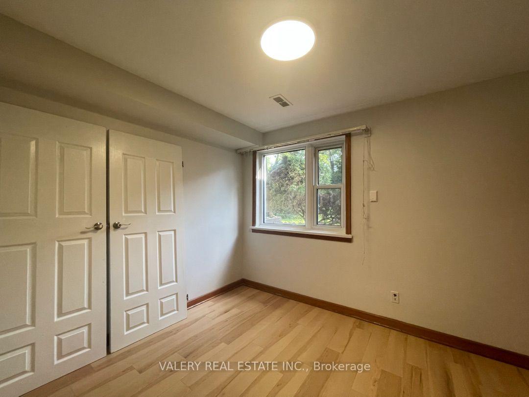 Photo 6 of Unit 2, 3 Bondhead Place, Etobicoke, Thistletown-Beaumonde Heights — HOMEH