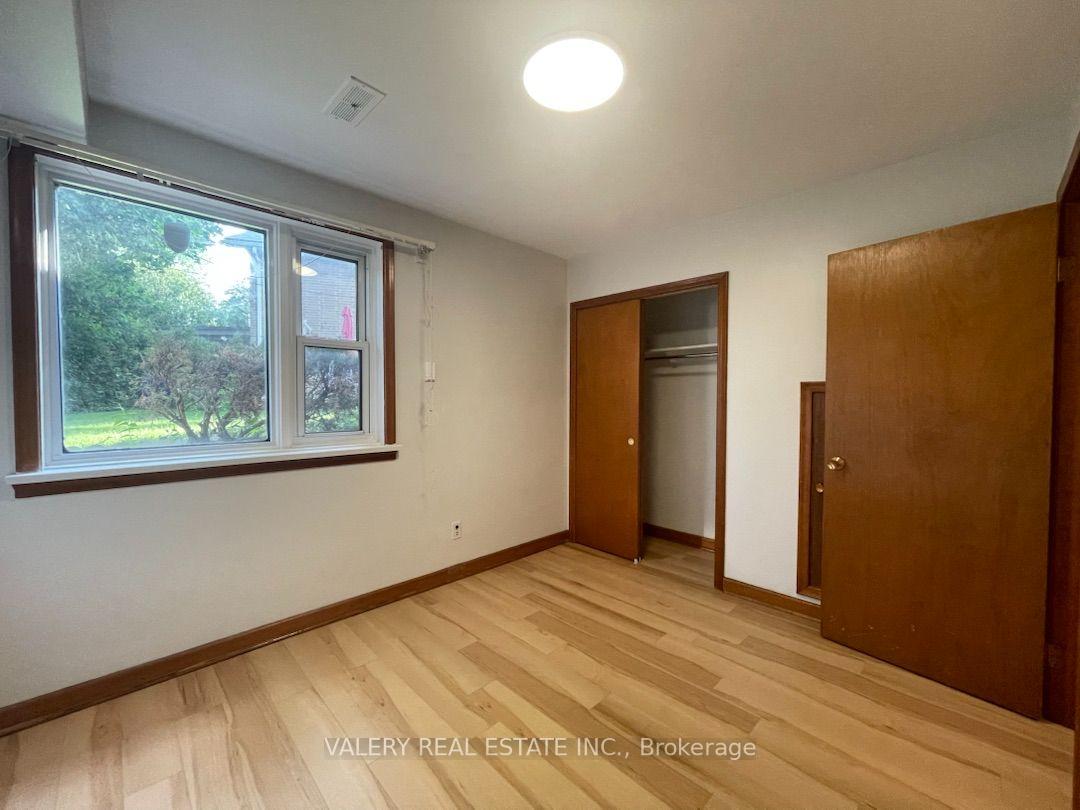 Photo 8 of Unit 2, 3 Bondhead Place, Etobicoke, Thistletown-Beaumonde Heights — HOMEH