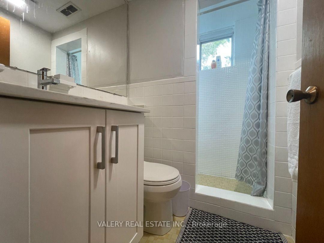 Photo 9 of Unit 2, 3 Bondhead Place, Etobicoke, Thistletown-Beaumonde Heights — HOMEH