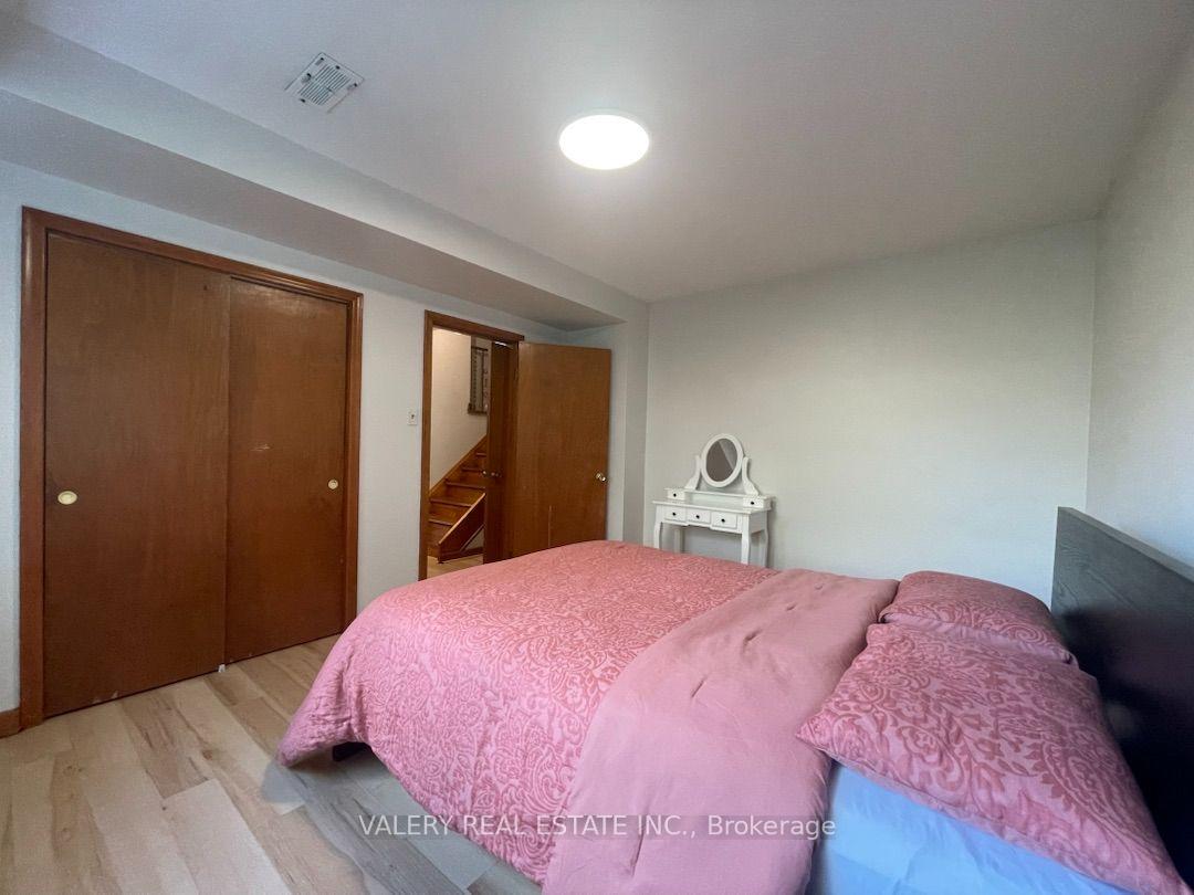 Photo 10 of Unit 2, 3 Bondhead Place, Etobicoke, Thistletown-Beaumonde Heights — HOMEH