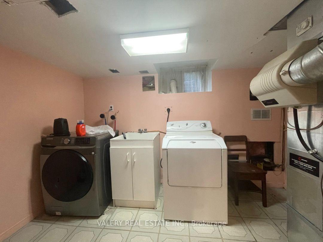 Photo 11 of Unit 2, 3 Bondhead Place, Etobicoke, Thistletown-Beaumonde Heights — HOMEH
