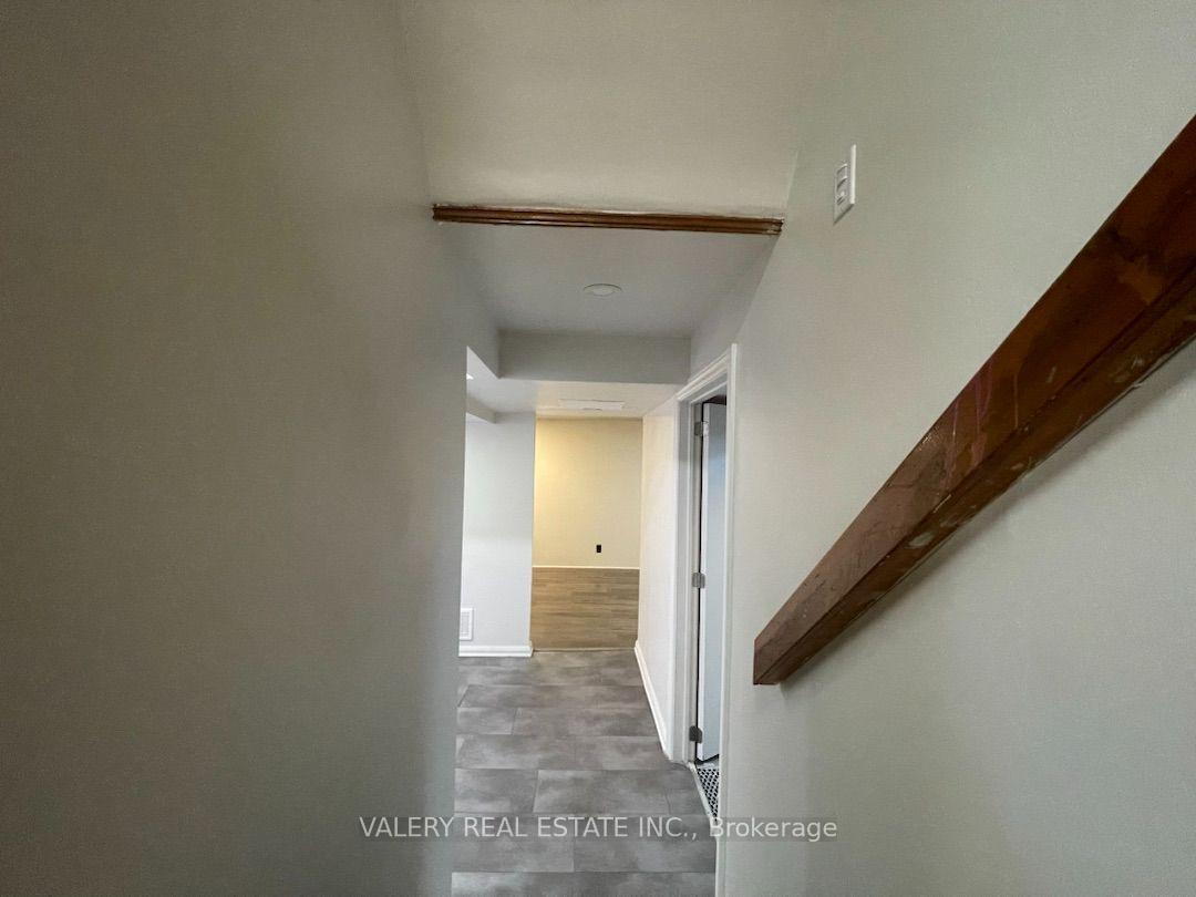 Photo 13 of Unit 2, 3 Bondhead Place, Etobicoke, Thistletown-Beaumonde Heights — HOMEH