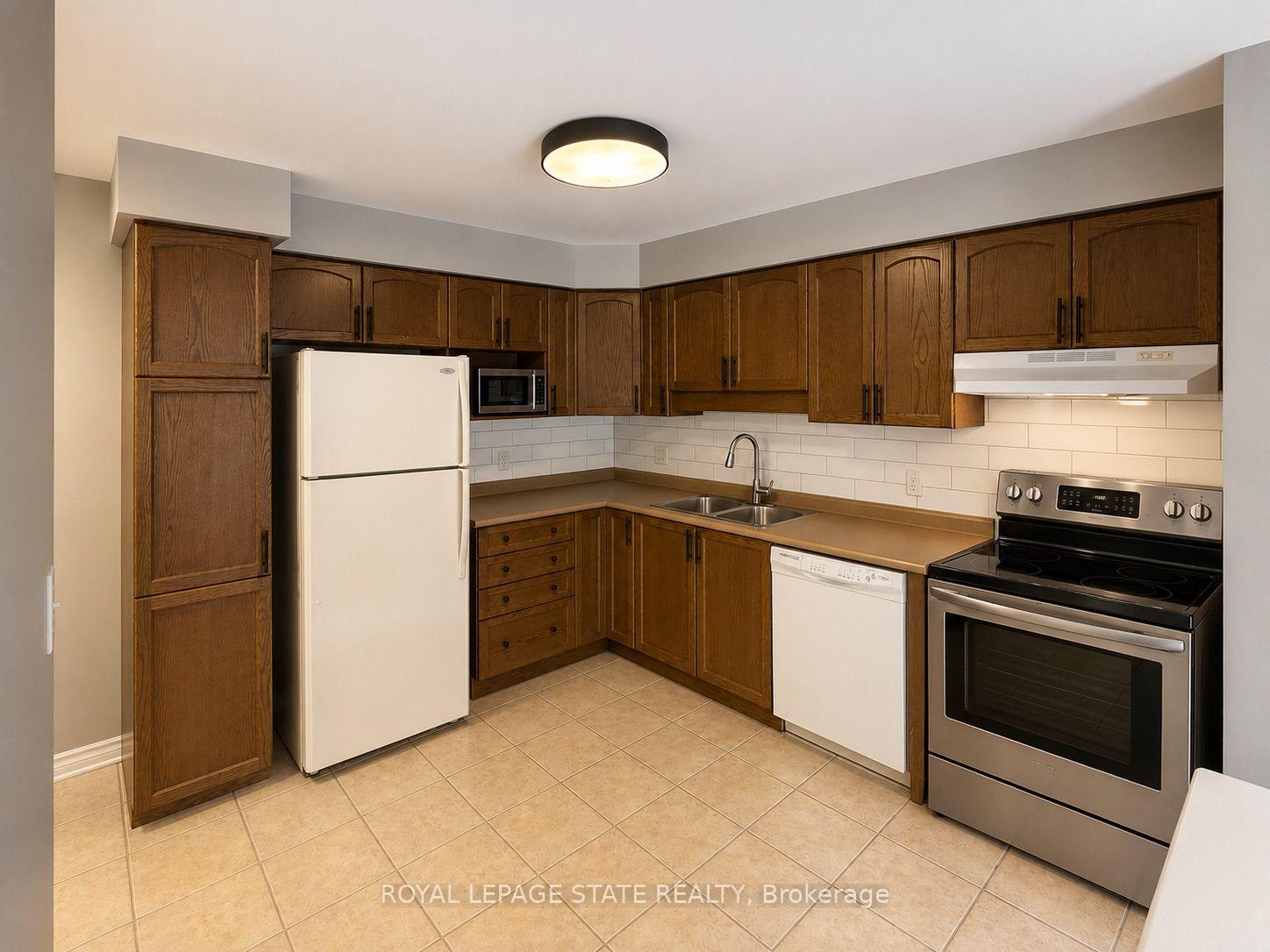 Photo 7 of Unit 3, 1059 Whetherfield Street, London, North M — HOMEH
