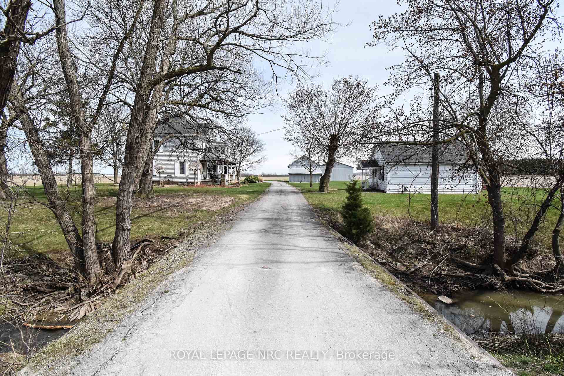 Front of 499 Townline Road