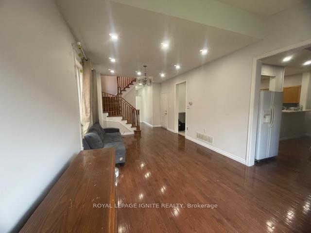 Photo 8 of Unit Main, 110 Pantomine Boulevard, Brampton, Bram West — HOMEH