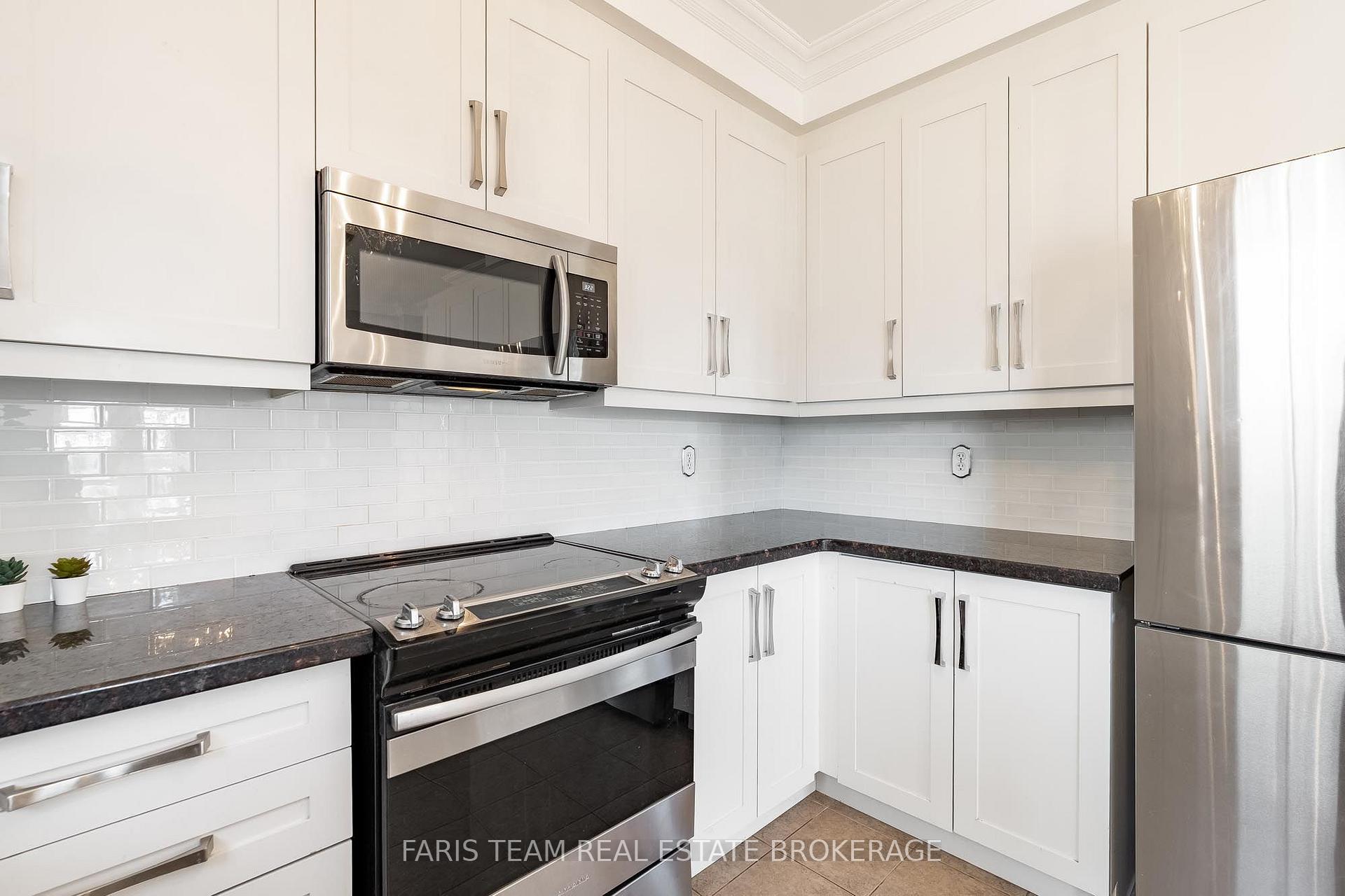 Photo 9 of 135 Prince William Way, Barrie, Innis-Shore — HOMEH