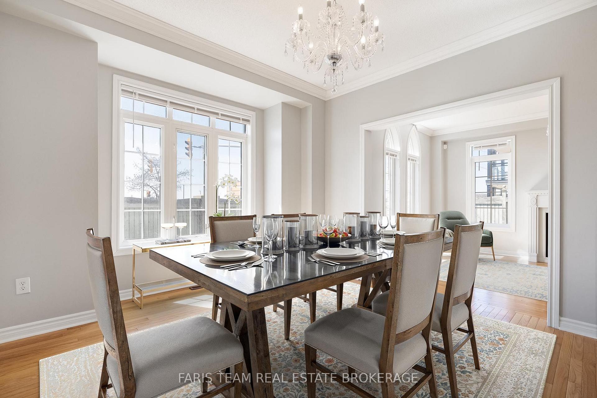 Photo 13 of 135 Prince William Way, Barrie, Innis-Shore — HOMEH