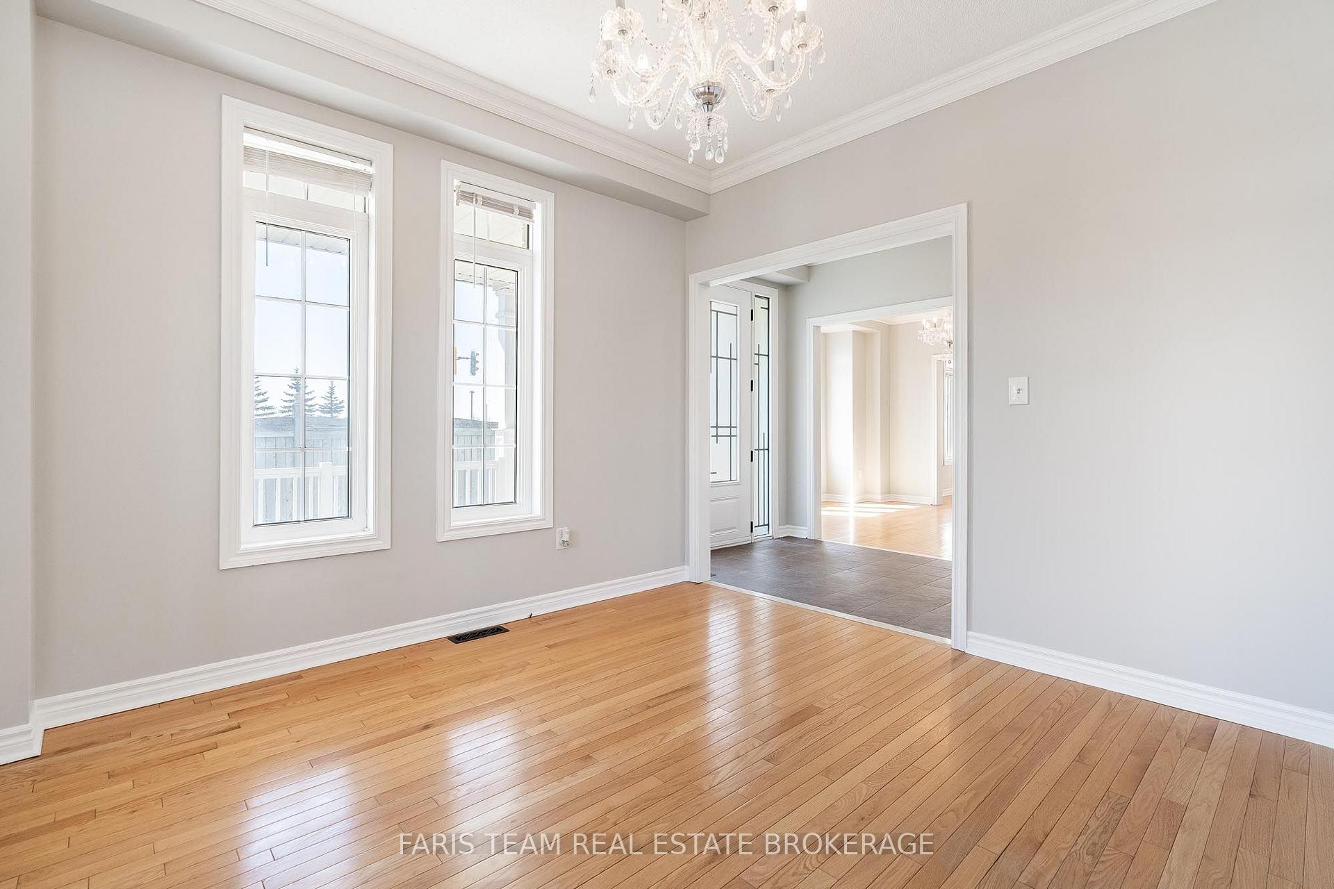 Photo 22 of 135 Prince William Way, Barrie, Innis-Shore — HOMEH