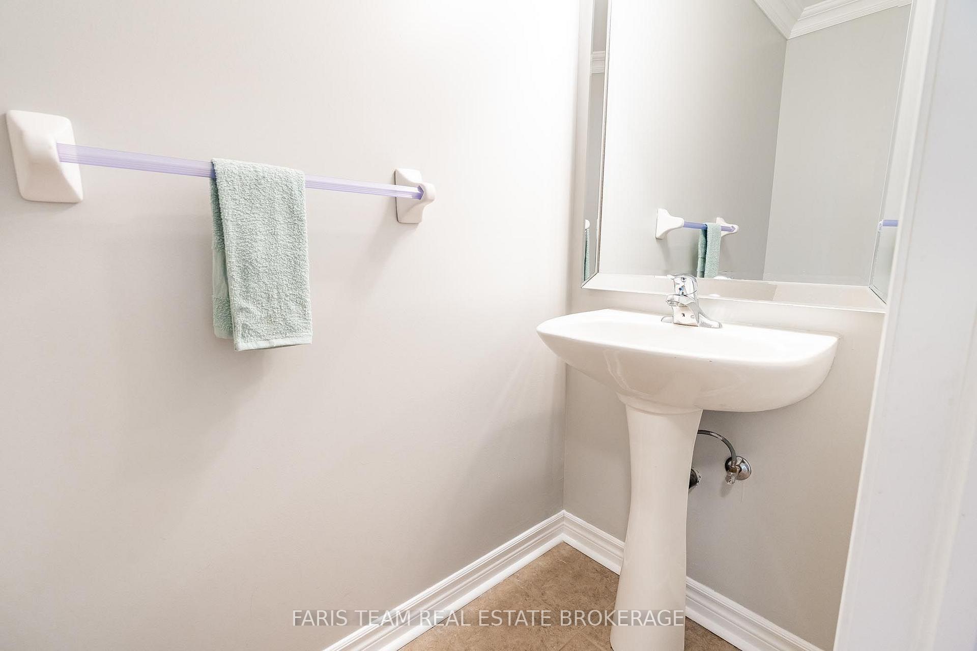 Photo 23 of 135 Prince William Way, Barrie, Innis-Shore — HOMEH