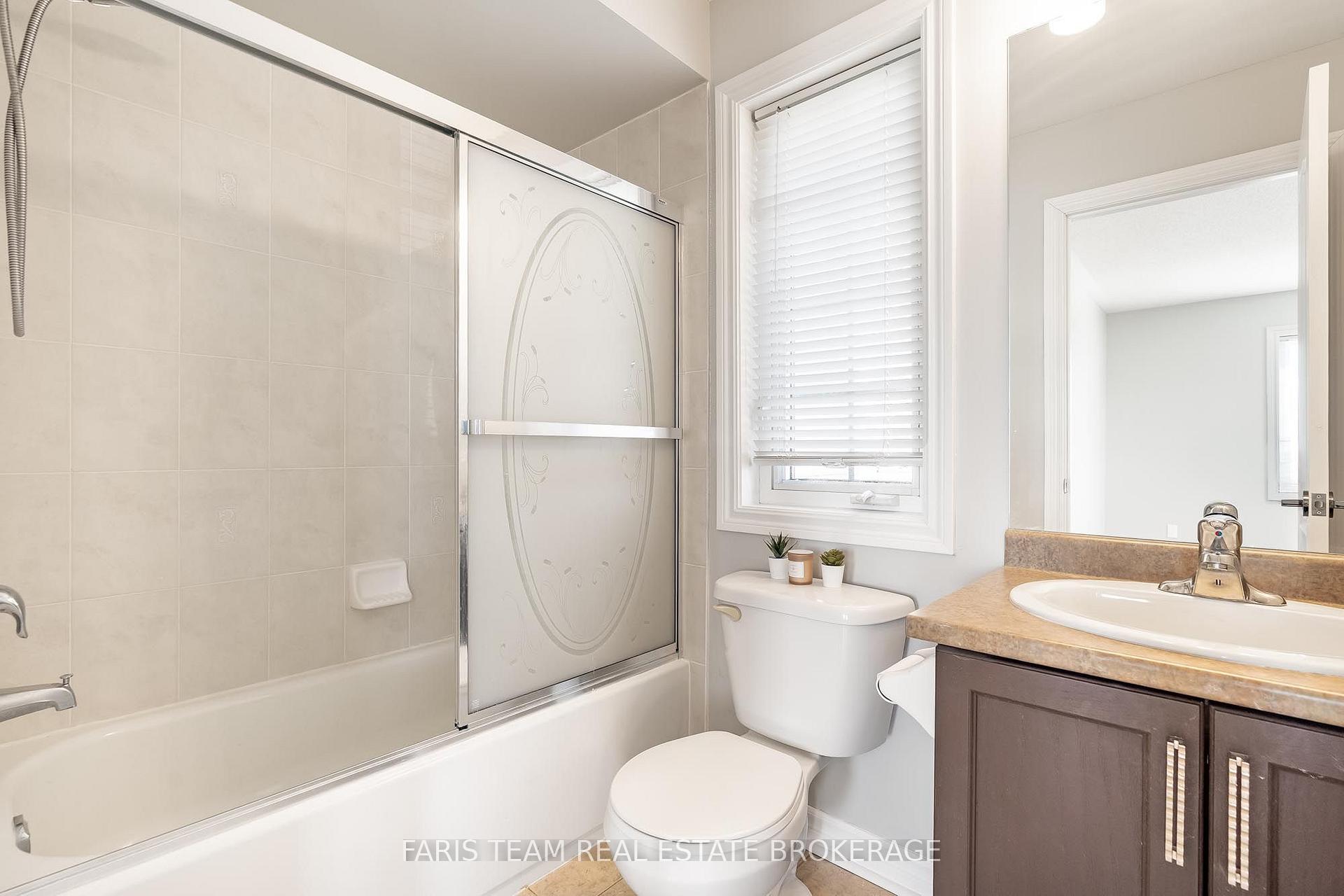 Photo 33 of 135 Prince William Way, Barrie, Innis-Shore — HOMEH