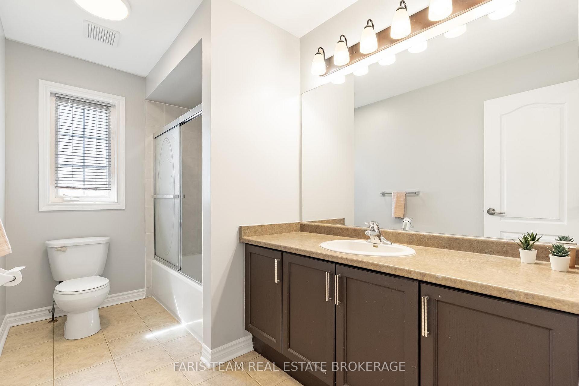 Photo 38 of 135 Prince William Way, Barrie, Innis-Shore — HOMEH