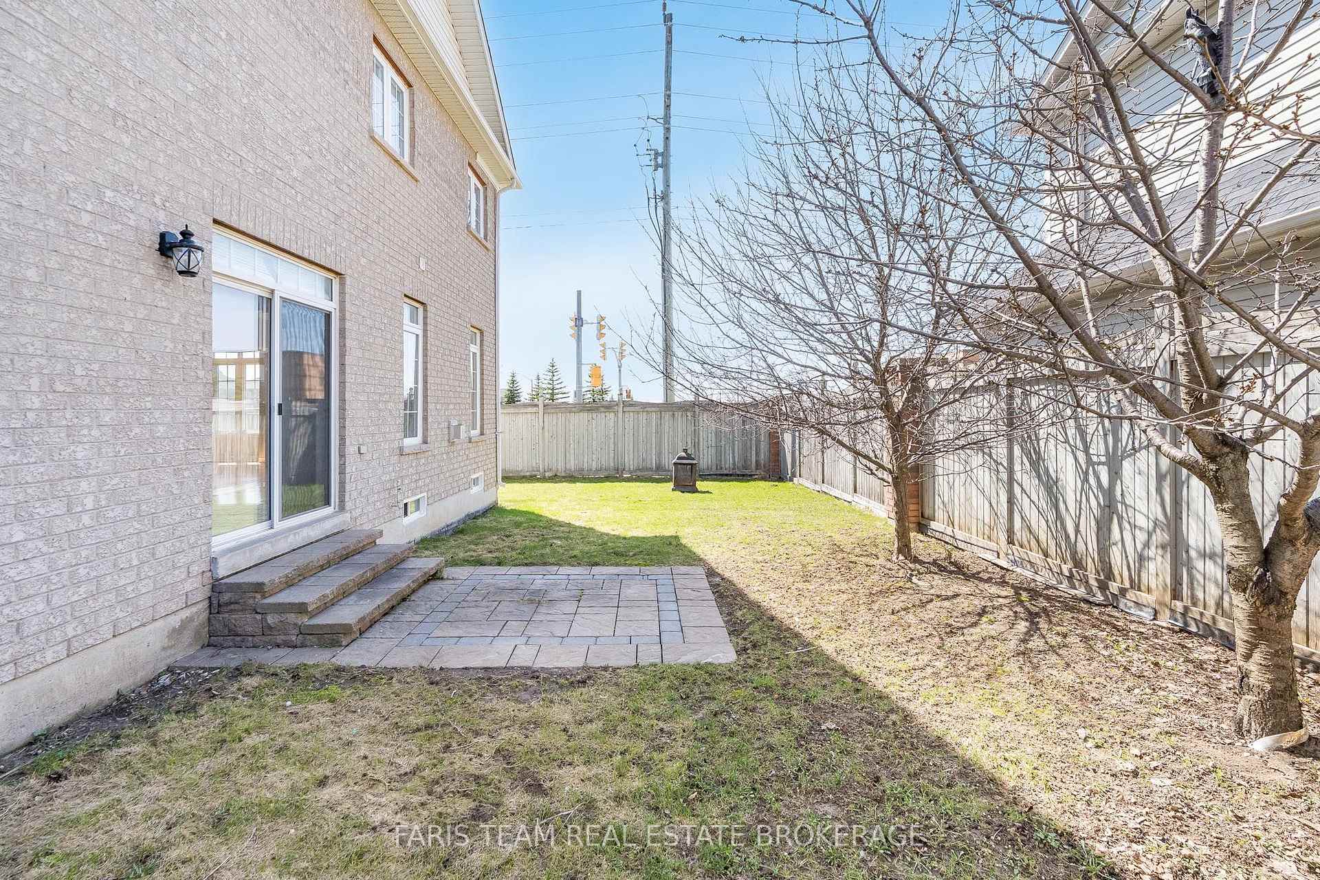 Photo 40 of 135 Prince William Way, Barrie, Innis-Shore — HOMEH