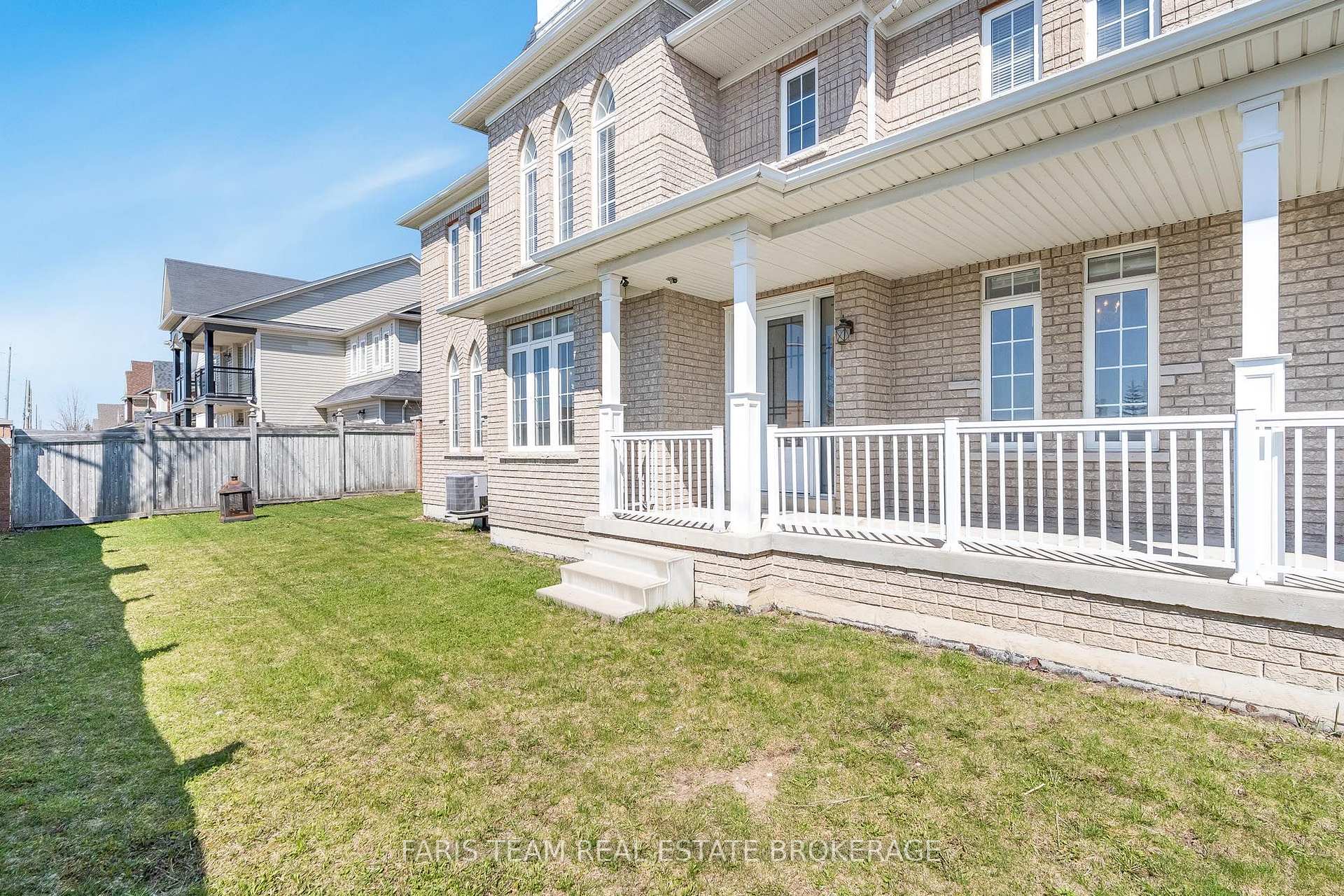 Photo 44 of 135 Prince William Way, Barrie, Innis-Shore — HOMEH