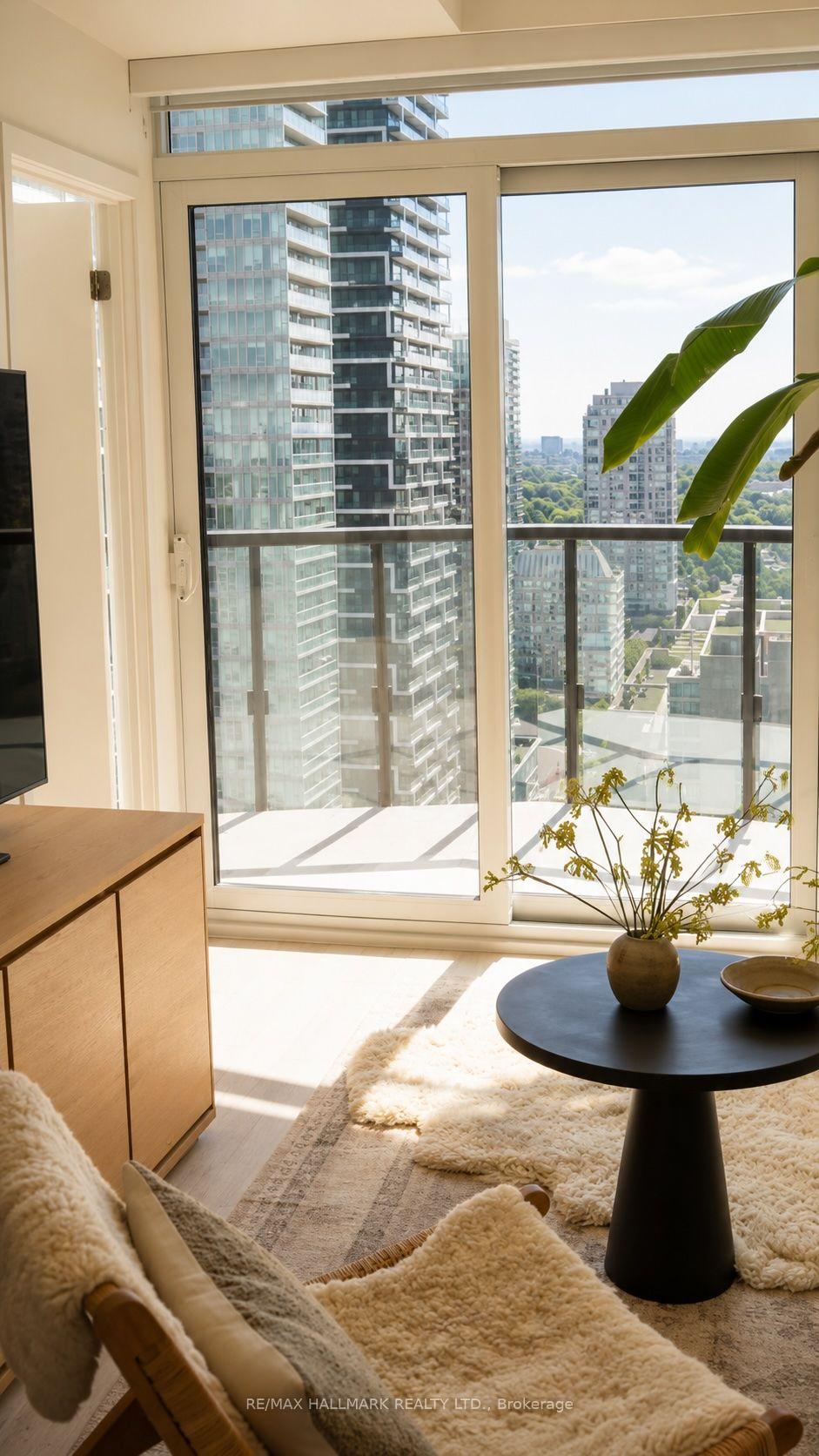Photo 7 of Unit 2502, 110 Broadway Avenue, Toronto, Mount Pleasant West — HOMEH