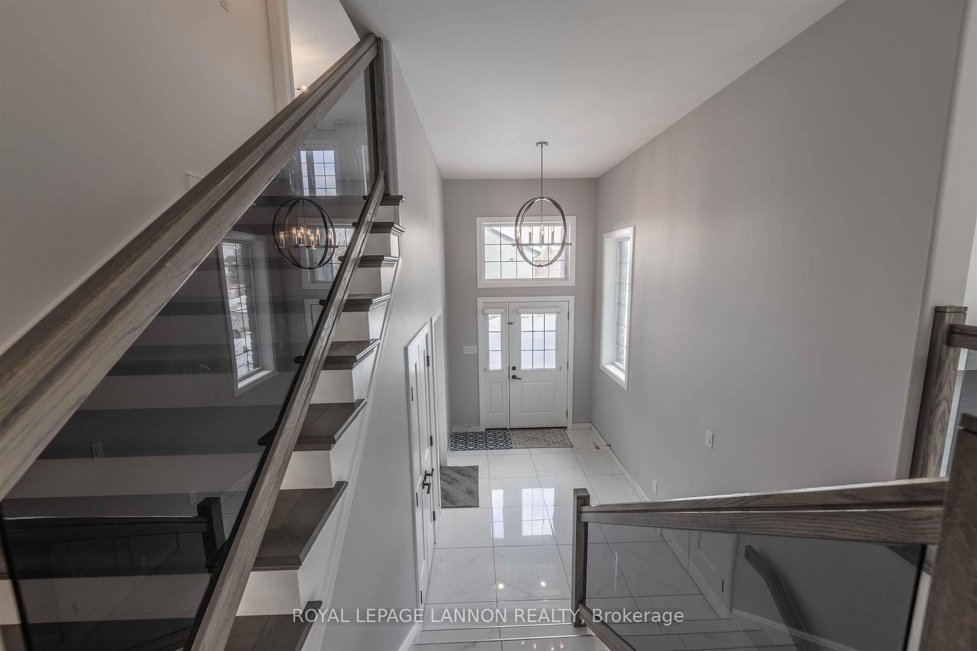 Photo 5 of 705 Fieldstone Place, Thunder Bay, River Terrace — HOMEH