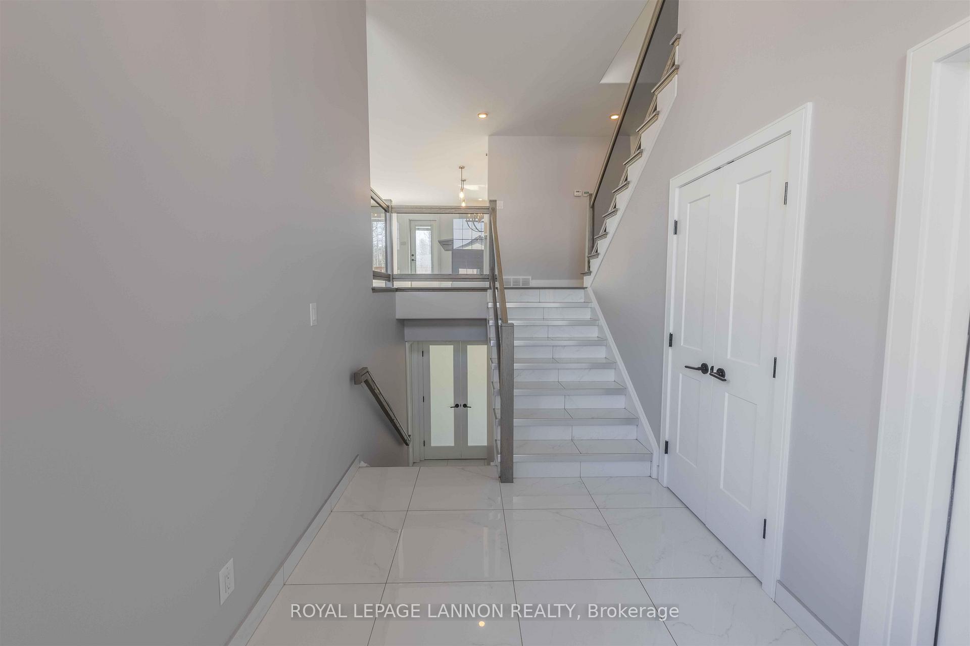 Photo 6 of 705 Fieldstone Place, Thunder Bay, River Terrace — HOMEH