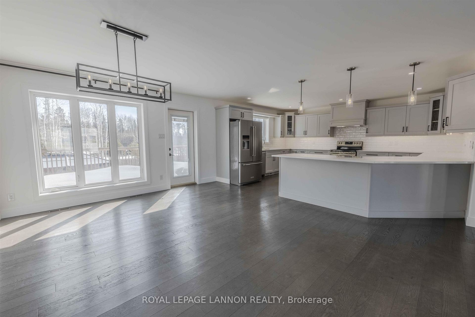 Photo 9 of 705 Fieldstone Place, Thunder Bay, River Terrace — HOMEH