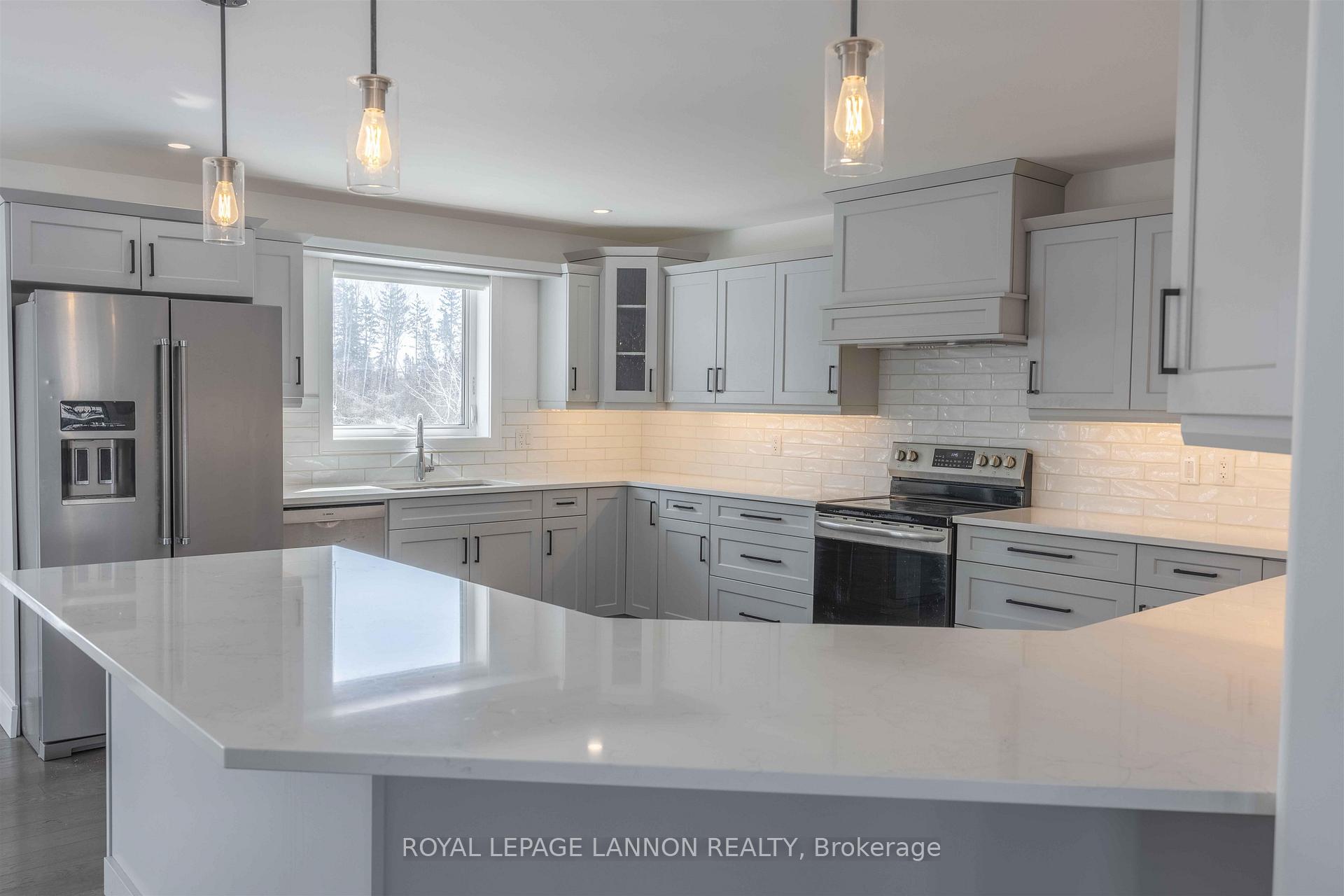 Photo 13 of 705 Fieldstone Place, Thunder Bay, River Terrace — HOMEH