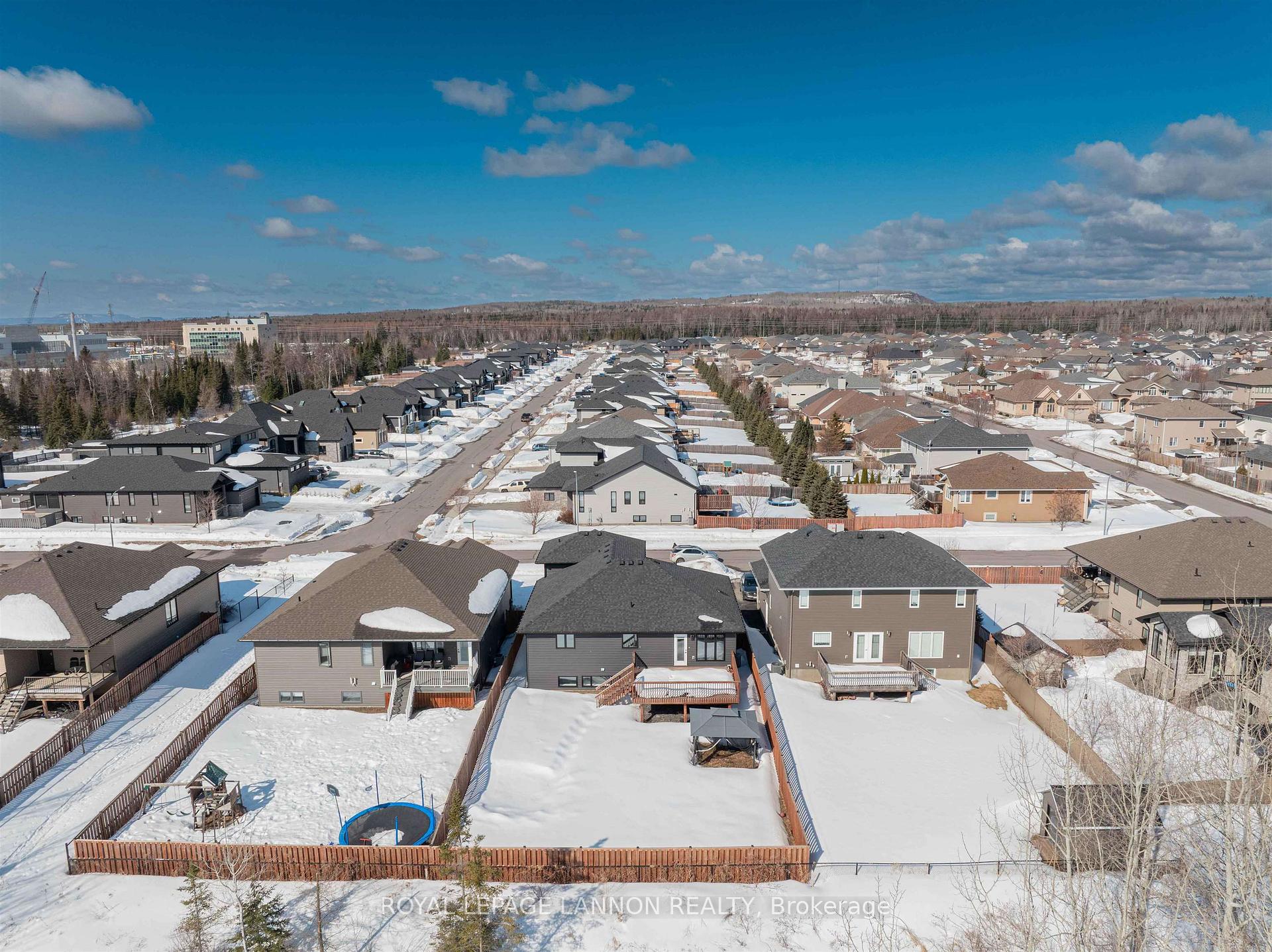 Photo 44 of 705 Fieldstone Place, Thunder Bay, River Terrace — HOMEH