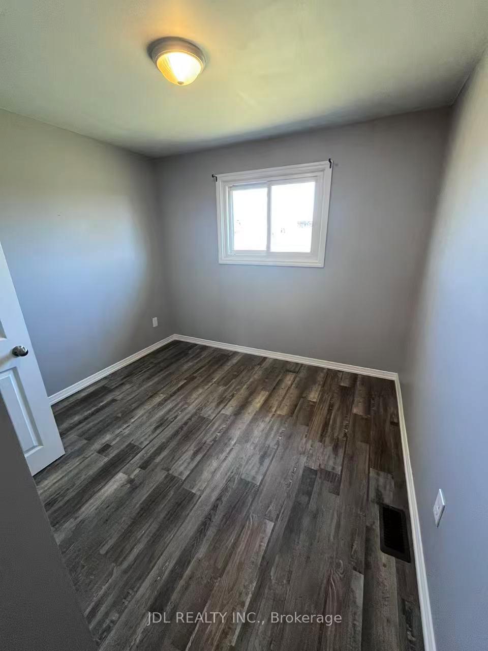 Photo 9 of 8110 Chippewa Road E, Hamilton, Rural Glanbrook — HOMEH
