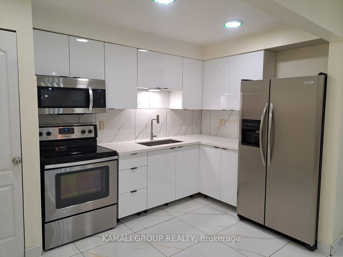 Photo 40 of 262 John Garland Boulevard, Etobicoke, West Humber-Clairville — HOMEH