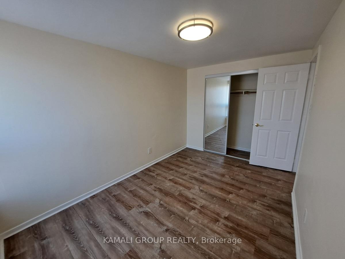 Photo 46 of 262 John Garland Boulevard, Etobicoke, West Humber-Clairville — HOMEH