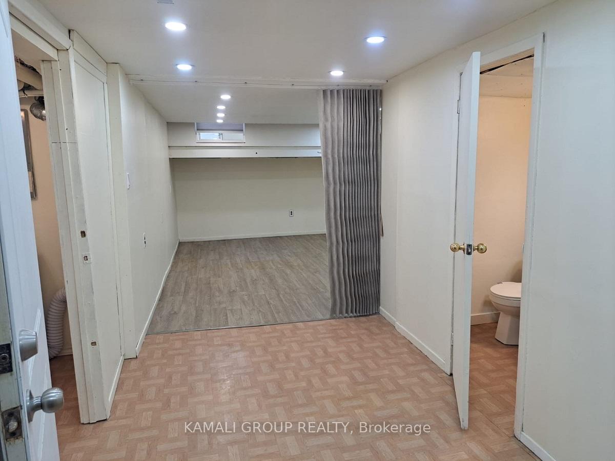 Photo 65 of 262 John Garland Boulevard, Etobicoke, West Humber-Clairville — HOMEH