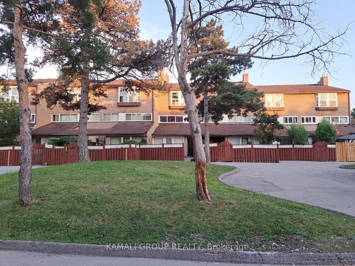 Photo 77 of 262 John Garland Boulevard, Etobicoke, West Humber-Clairville — HOMEH