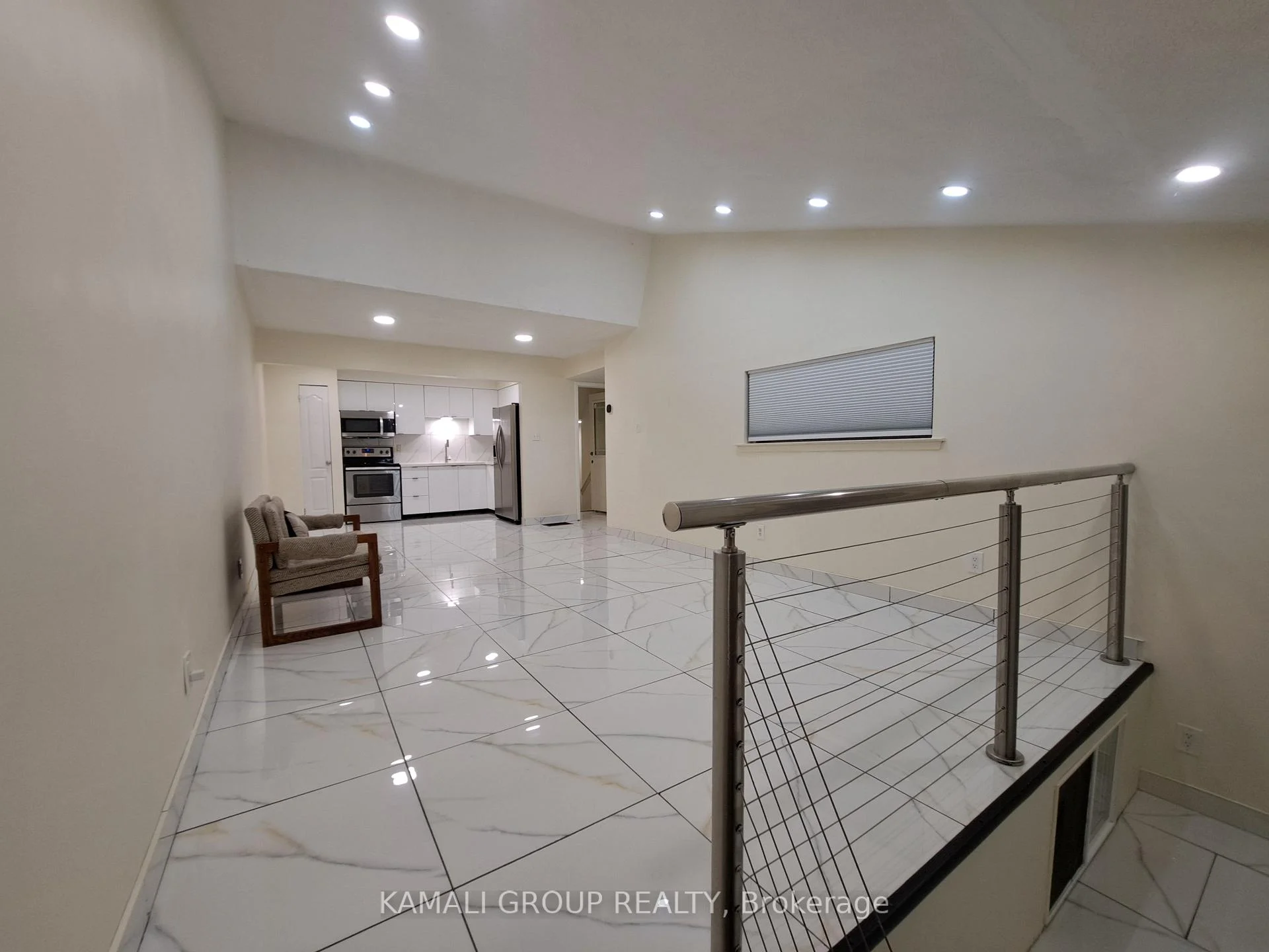 Photo 3 of 262 John Garland Boulevard, Etobicoke, West Humber-Clairville — HOMEH