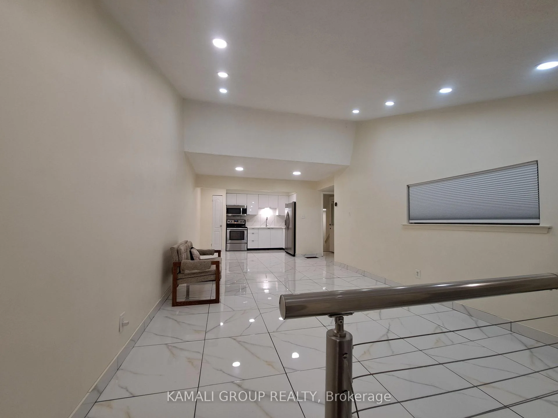 Photo 6 of 262 John Garland Boulevard, Etobicoke, West Humber-Clairville — HOMEH